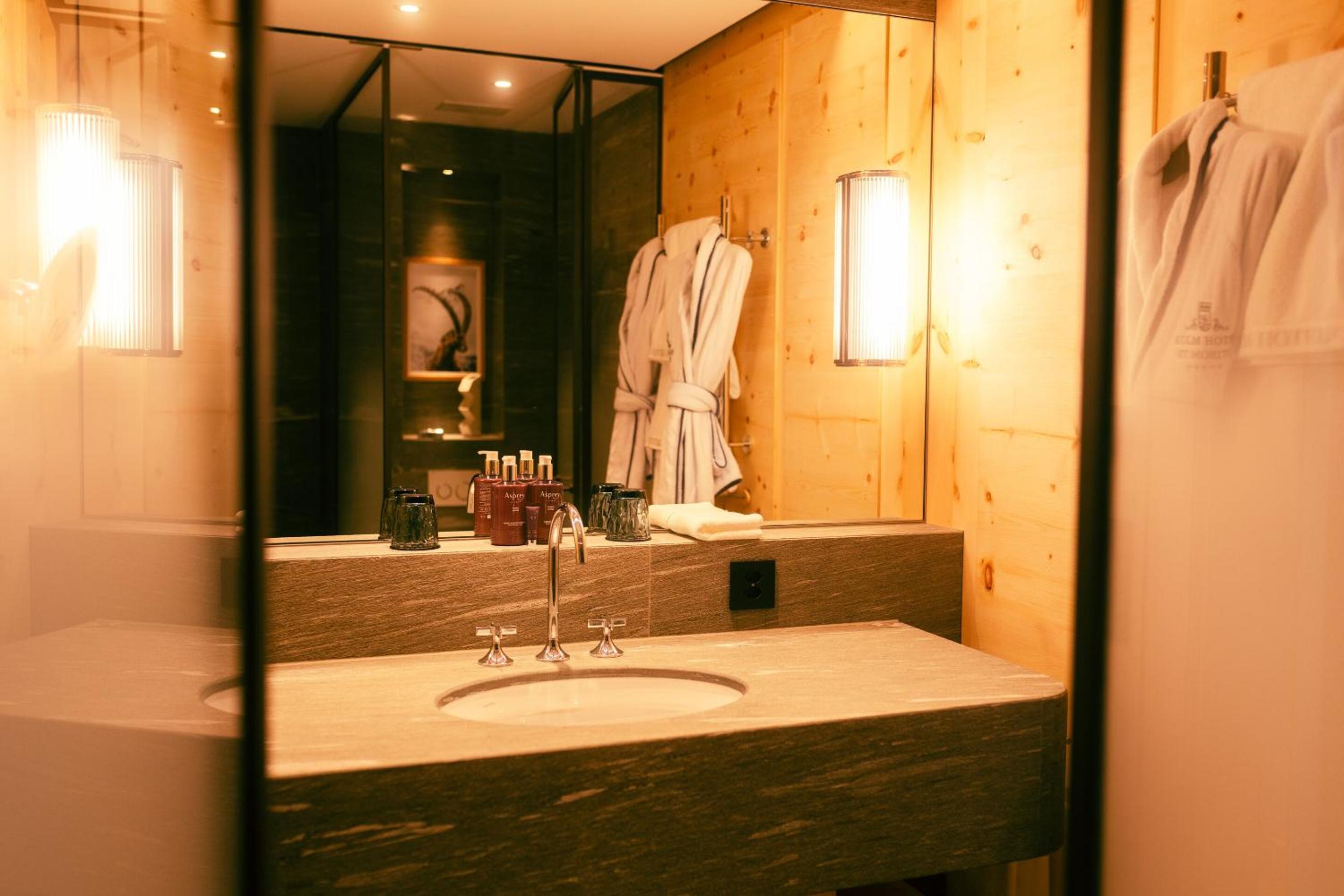 Double Superior Lake Side