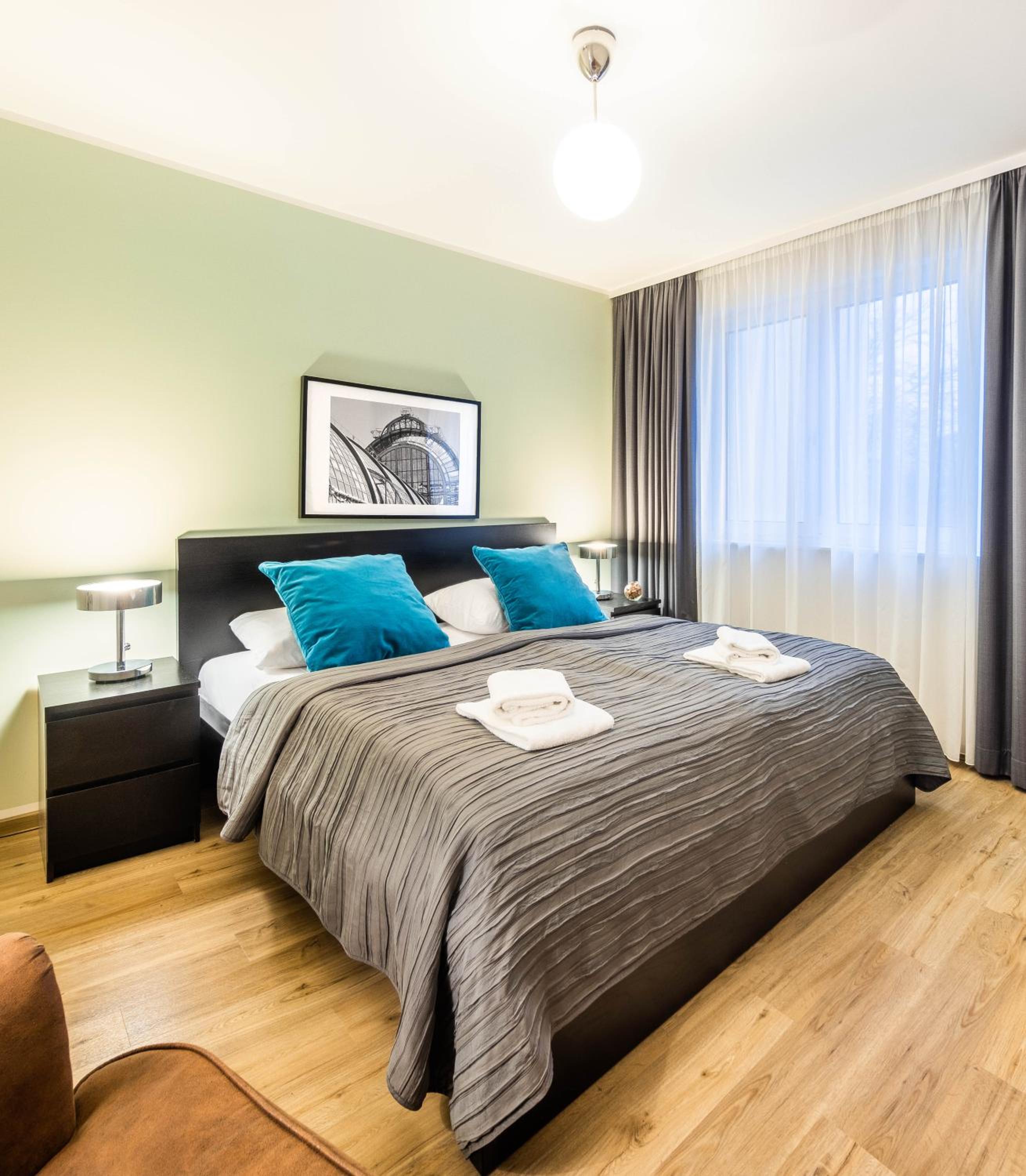 Deluxe 1-Bedroom Balcony