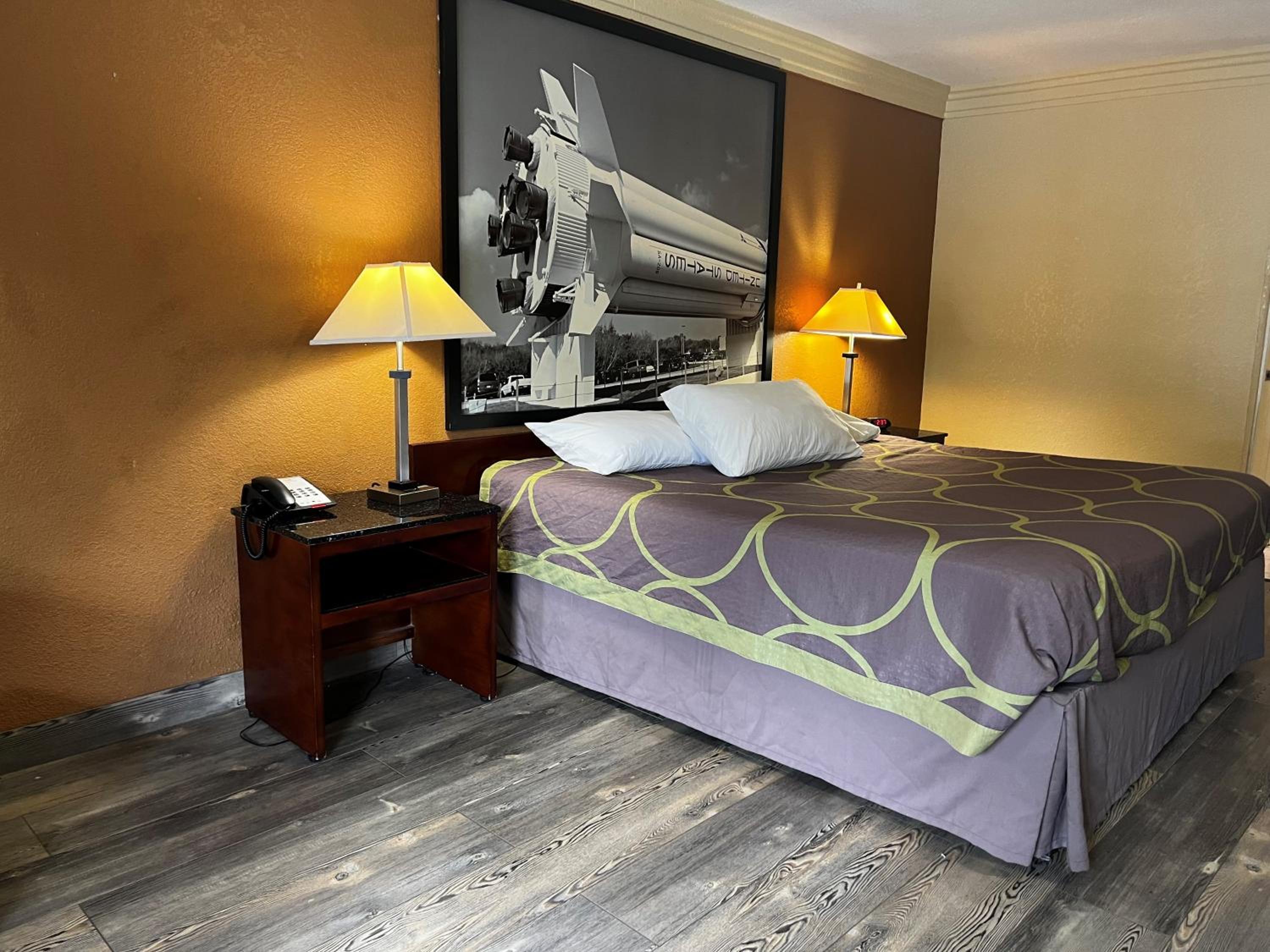King Room - Non-Smoking