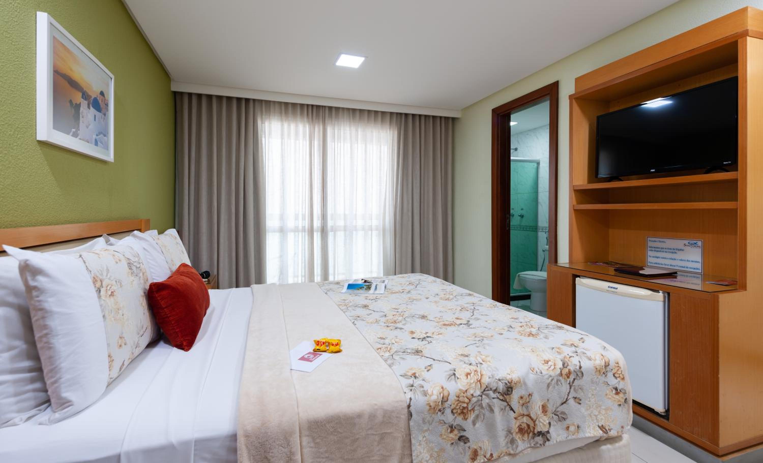 Deluxe Double Room with Side Sea View