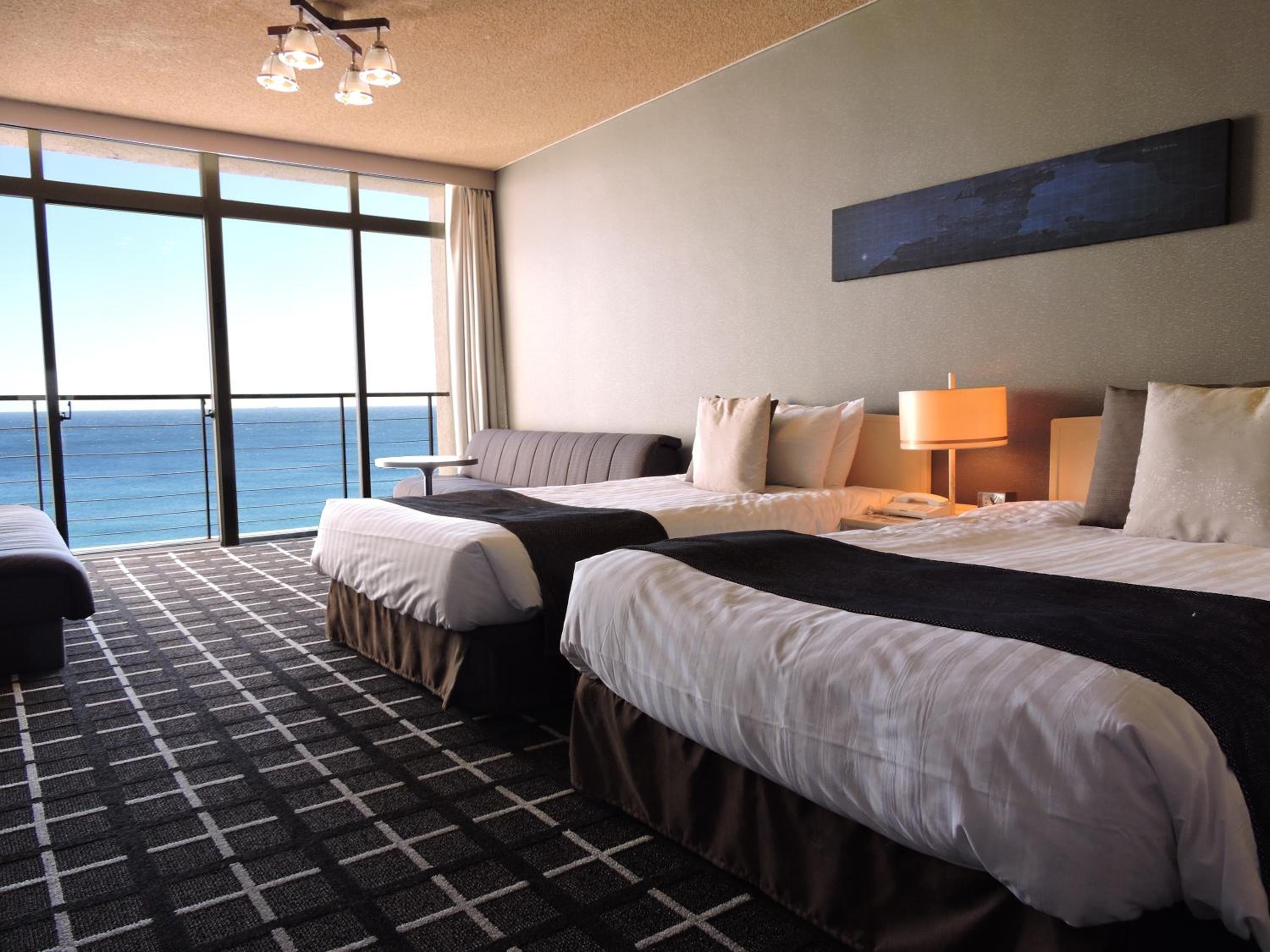 Twin Room with Sofa Bed and Sea view - Top Floor