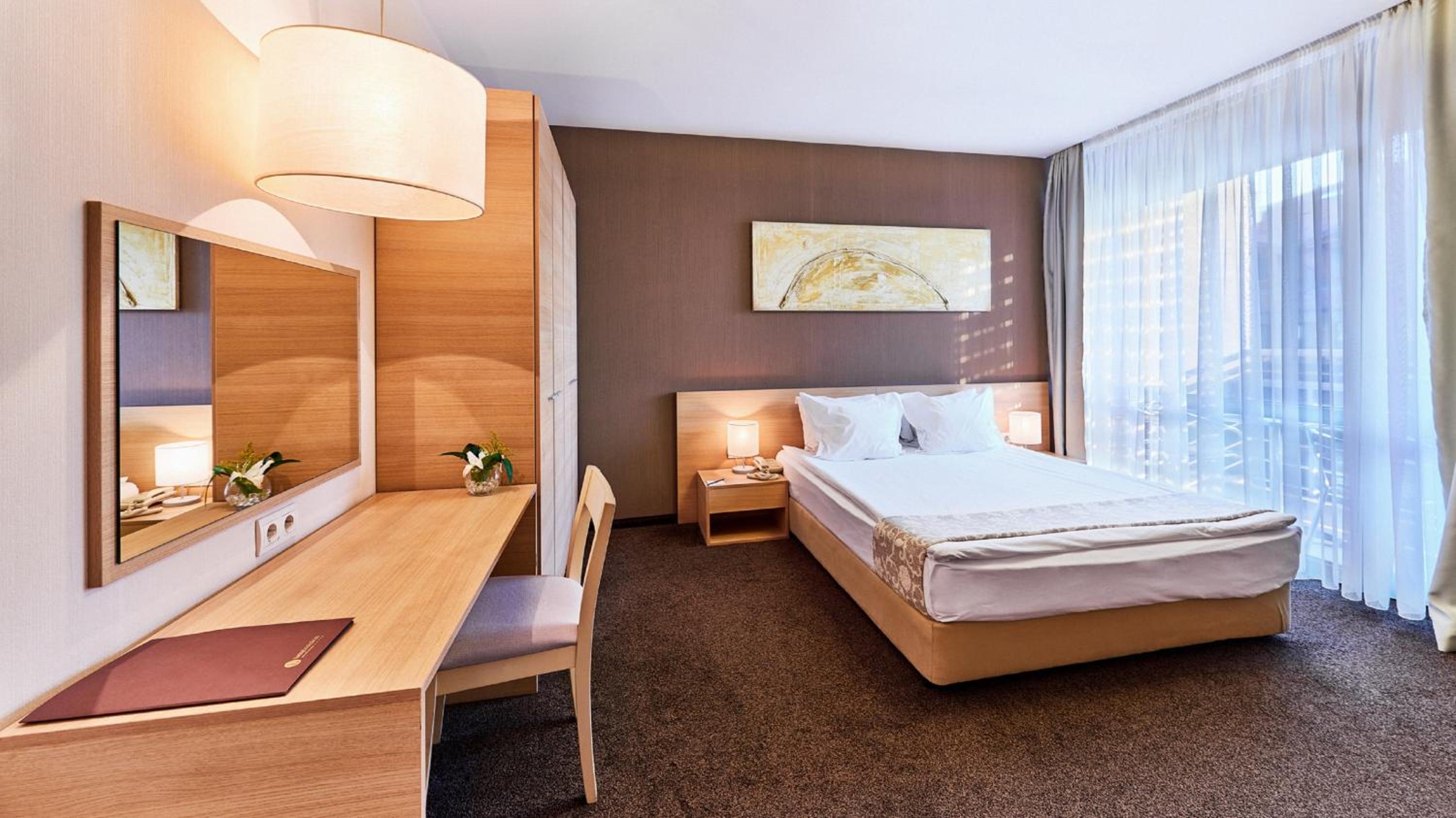Standard Plus One-Bedroom Apartment
