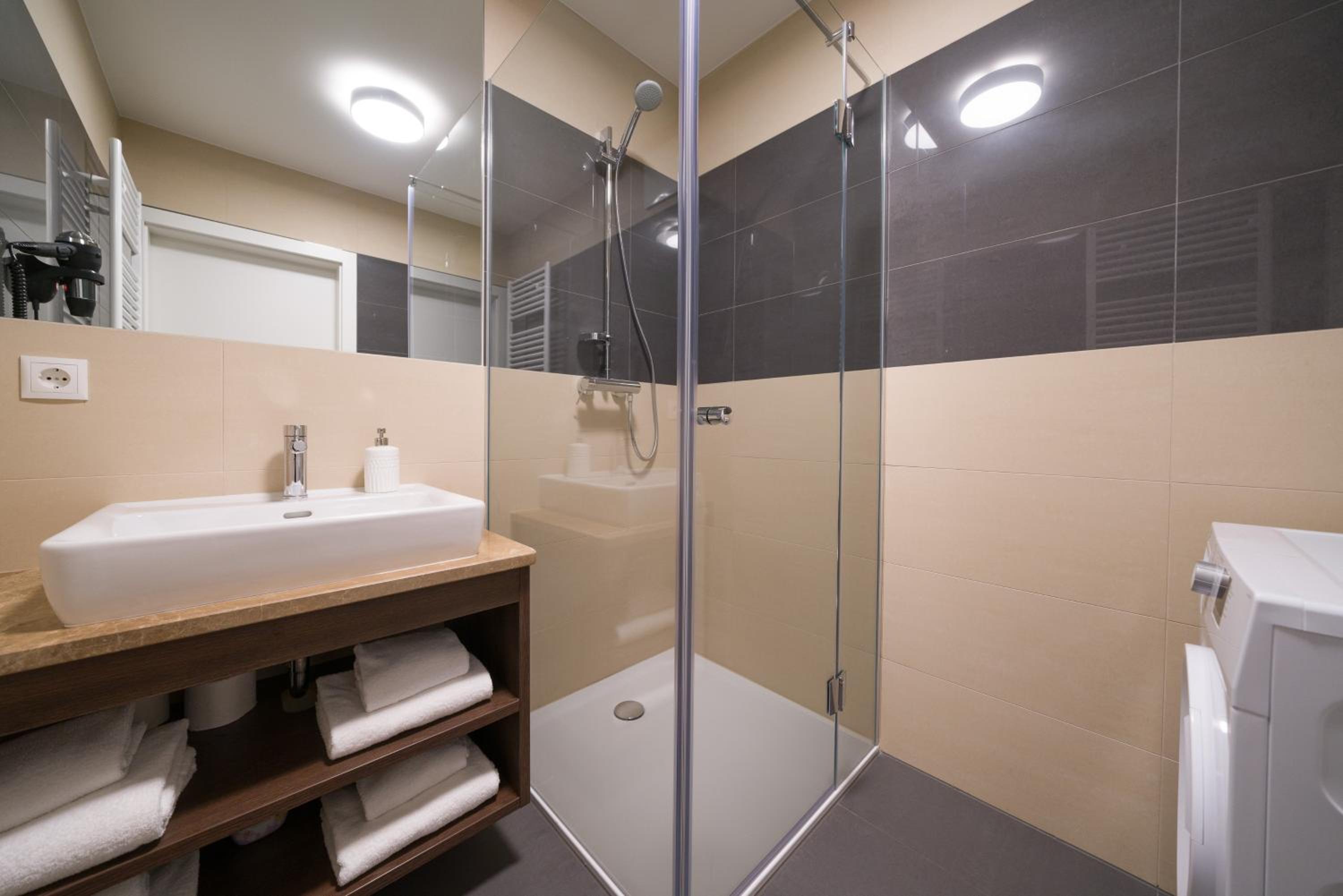 One-Bedroom Apartment with Balcony