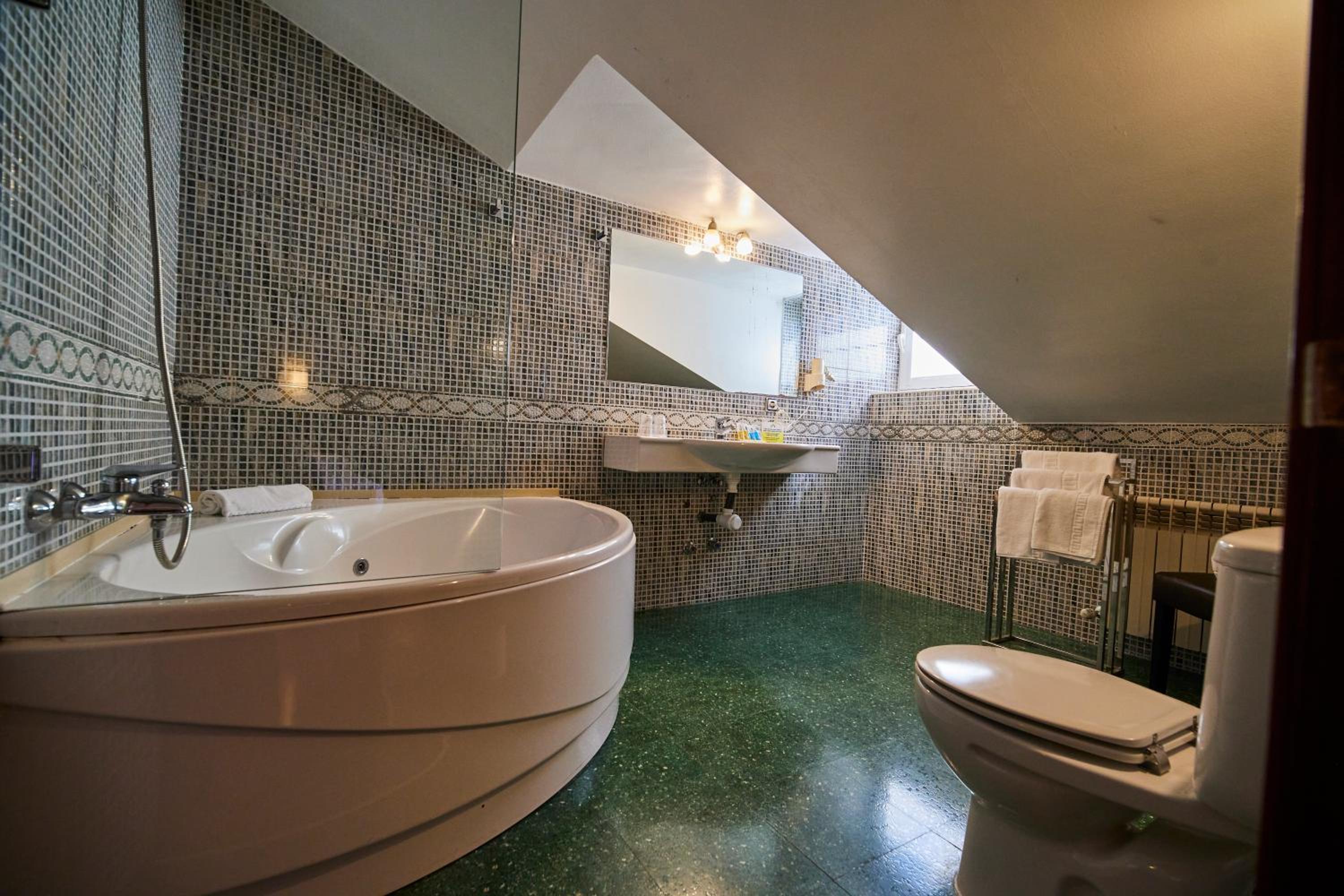 Double Room with Spa Bath