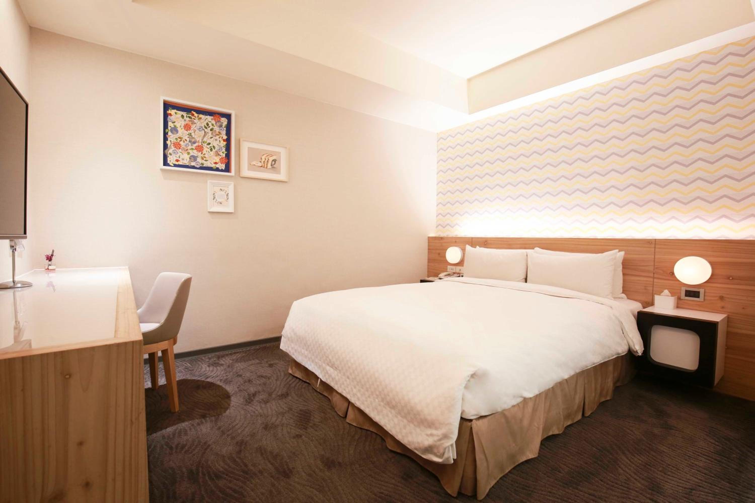 Economy Double Room - no window