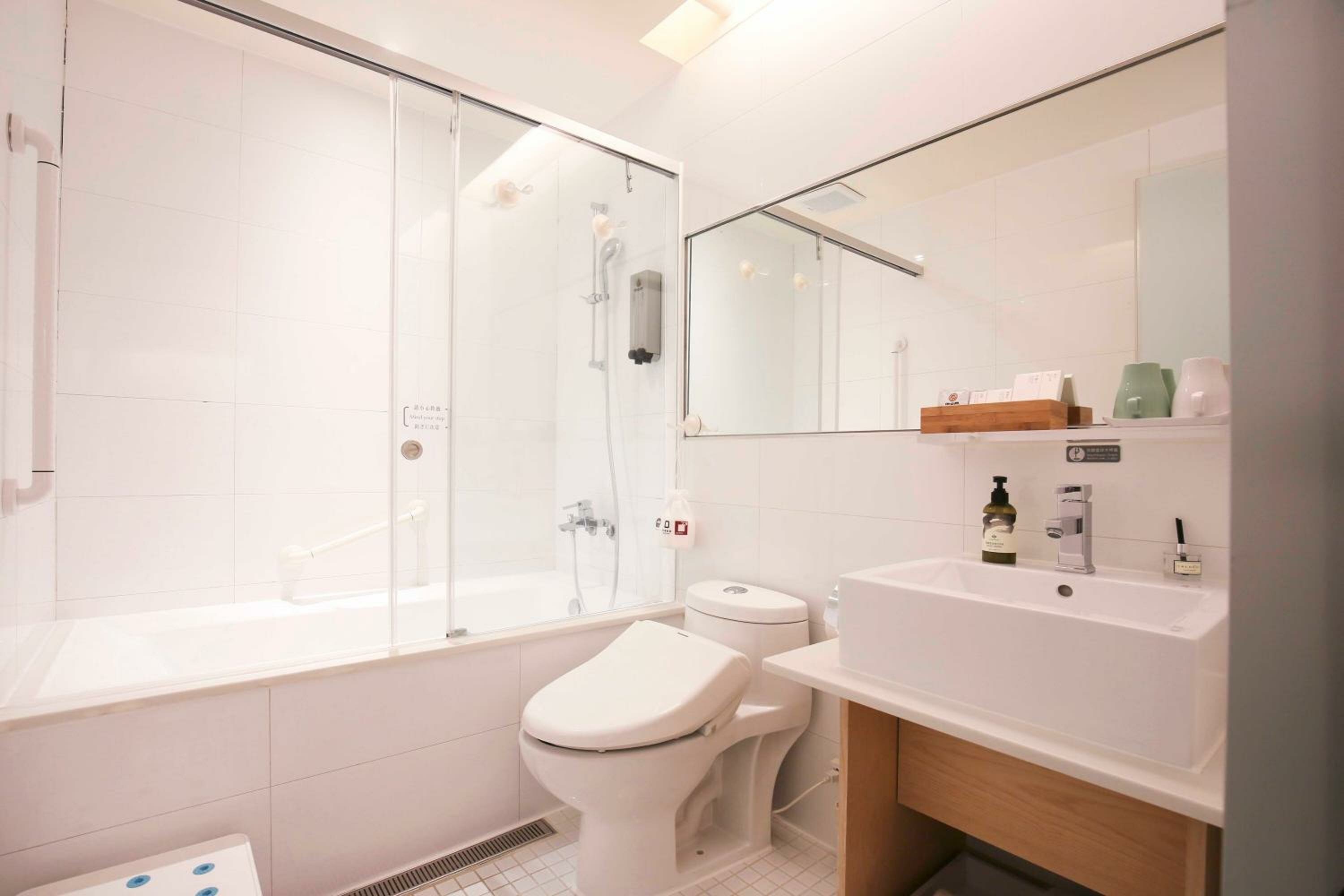 Economy Double Room - no window