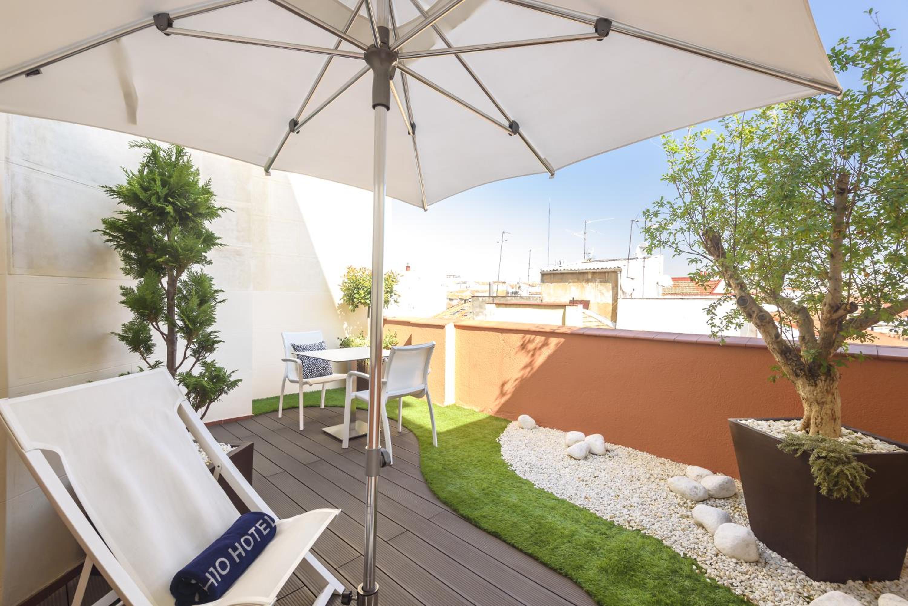 Deluxe Double Room with Terrace
