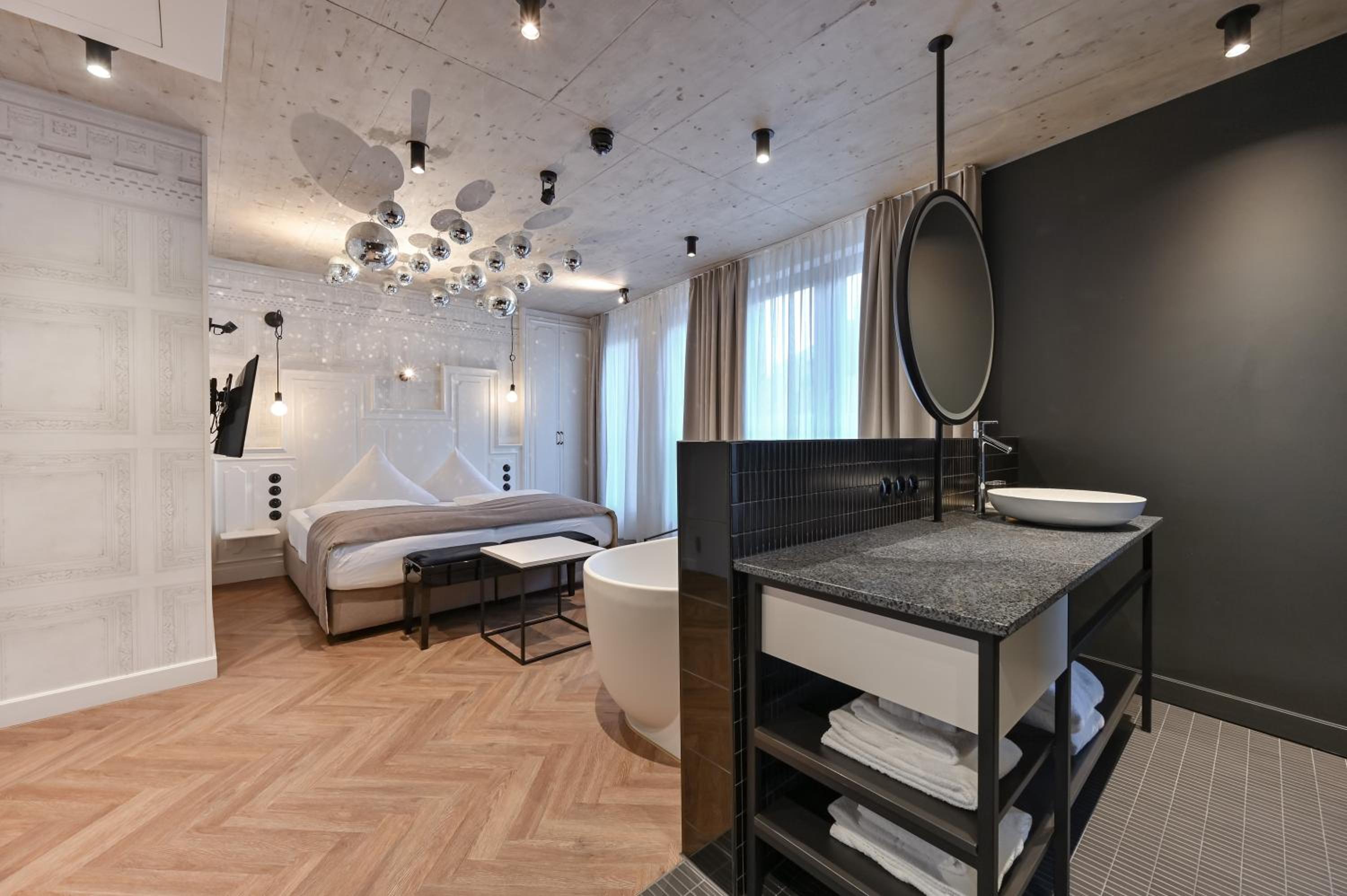Plus Double Room - Large