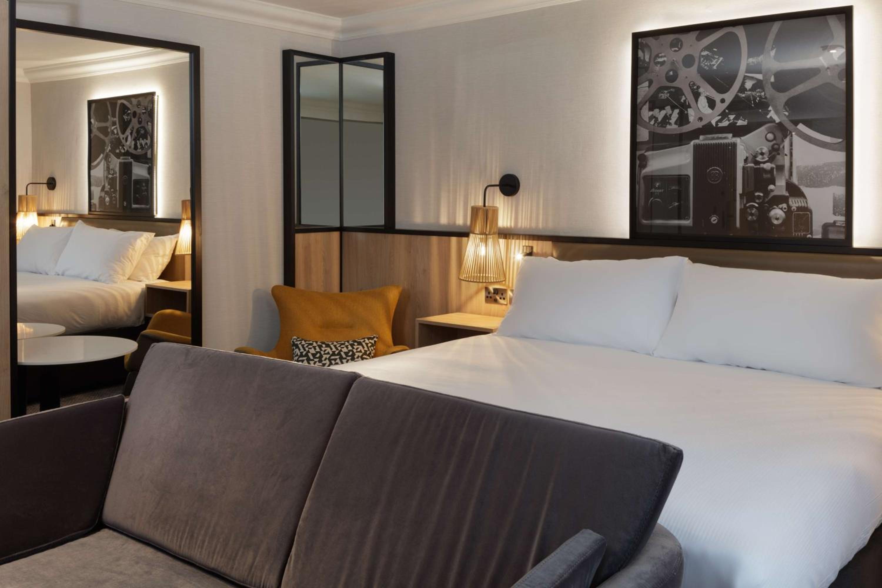 Deluxe King Room