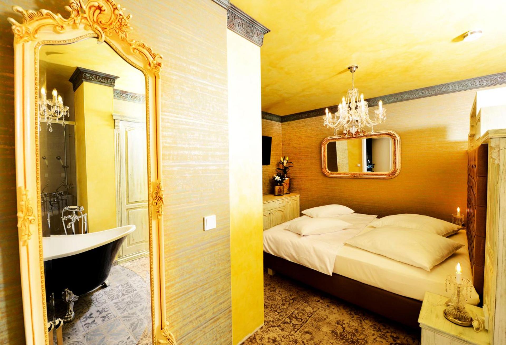 Deluxe Double Room with Bath