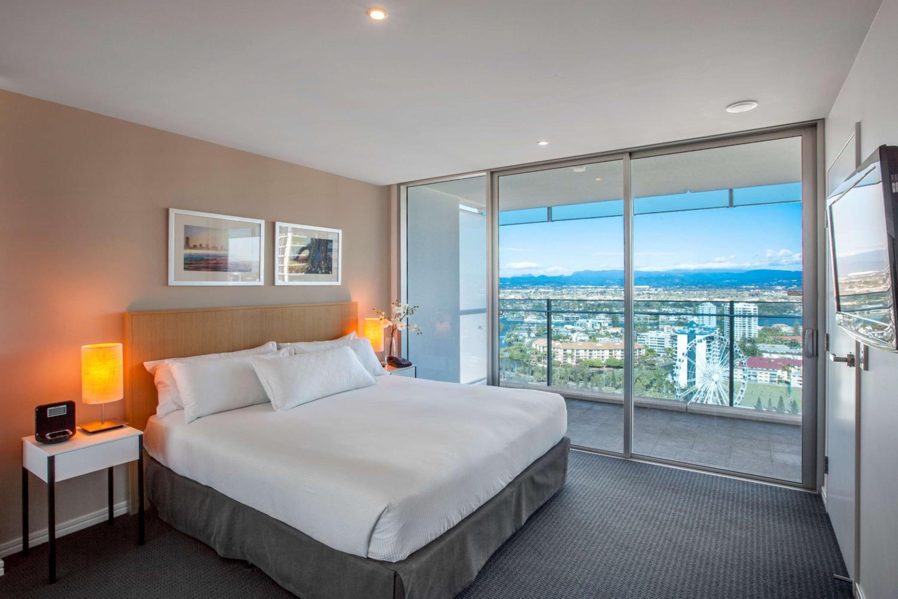 One-Bedroom Residence Room with City View