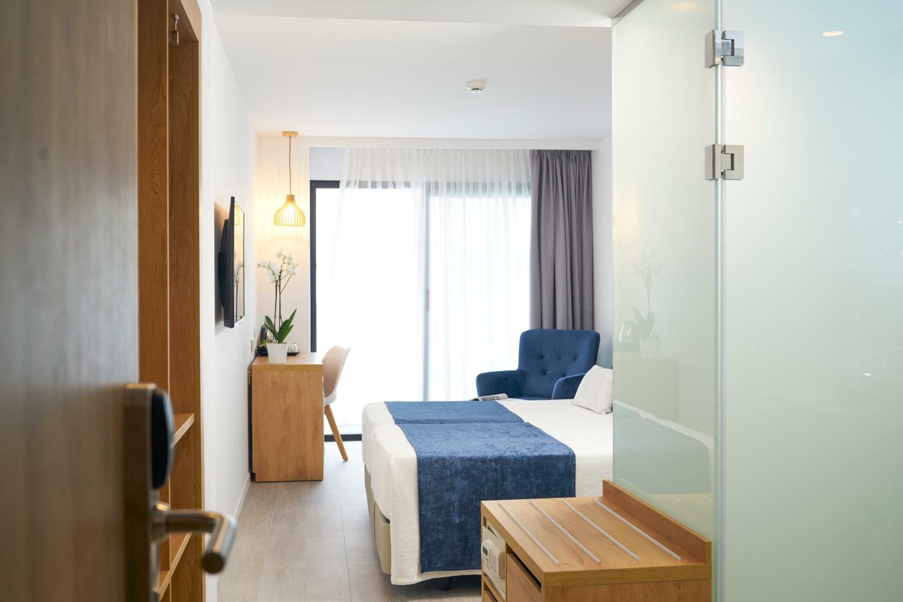 Deluxe Double Room with Terrace