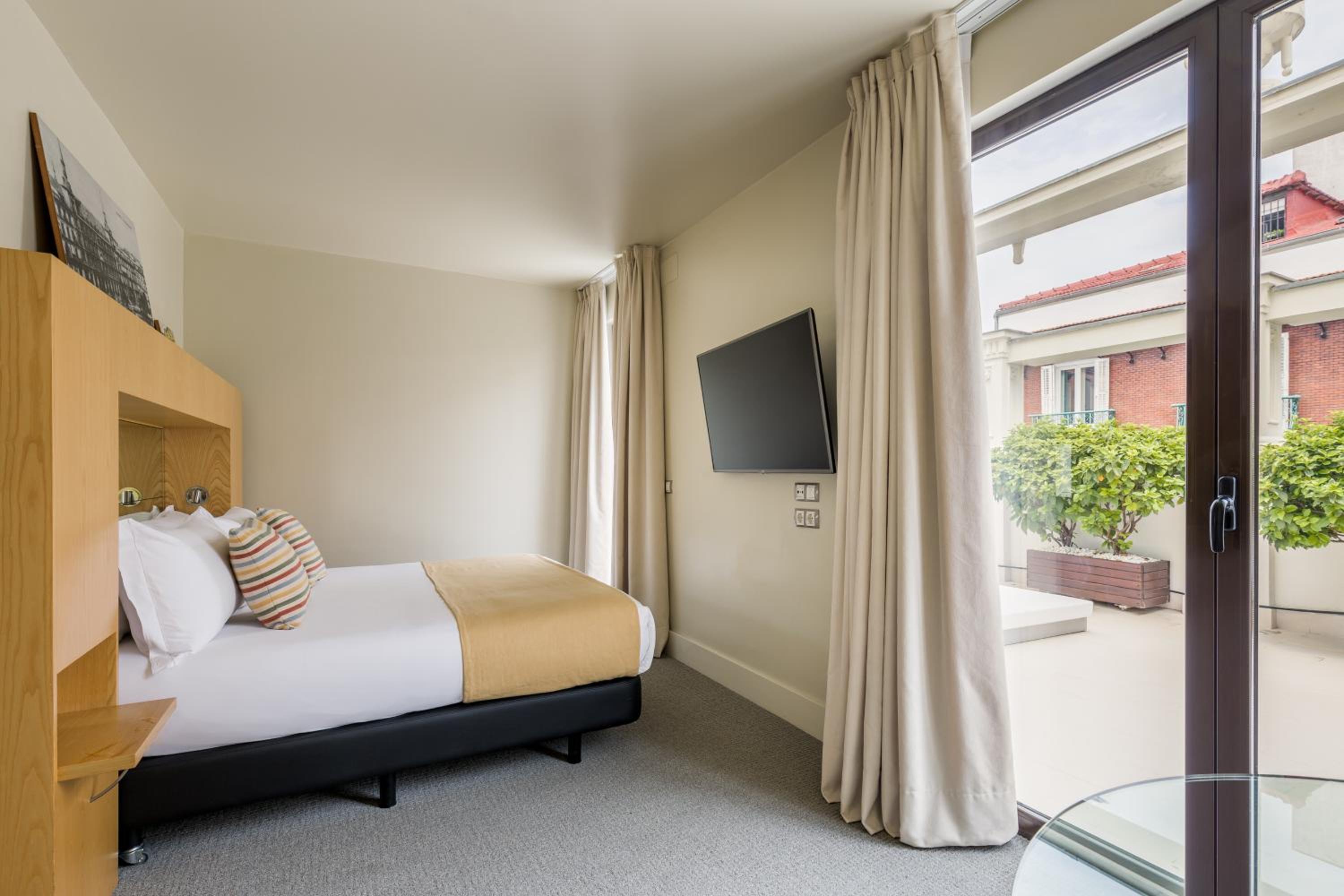 Executive Double Room with Terrace