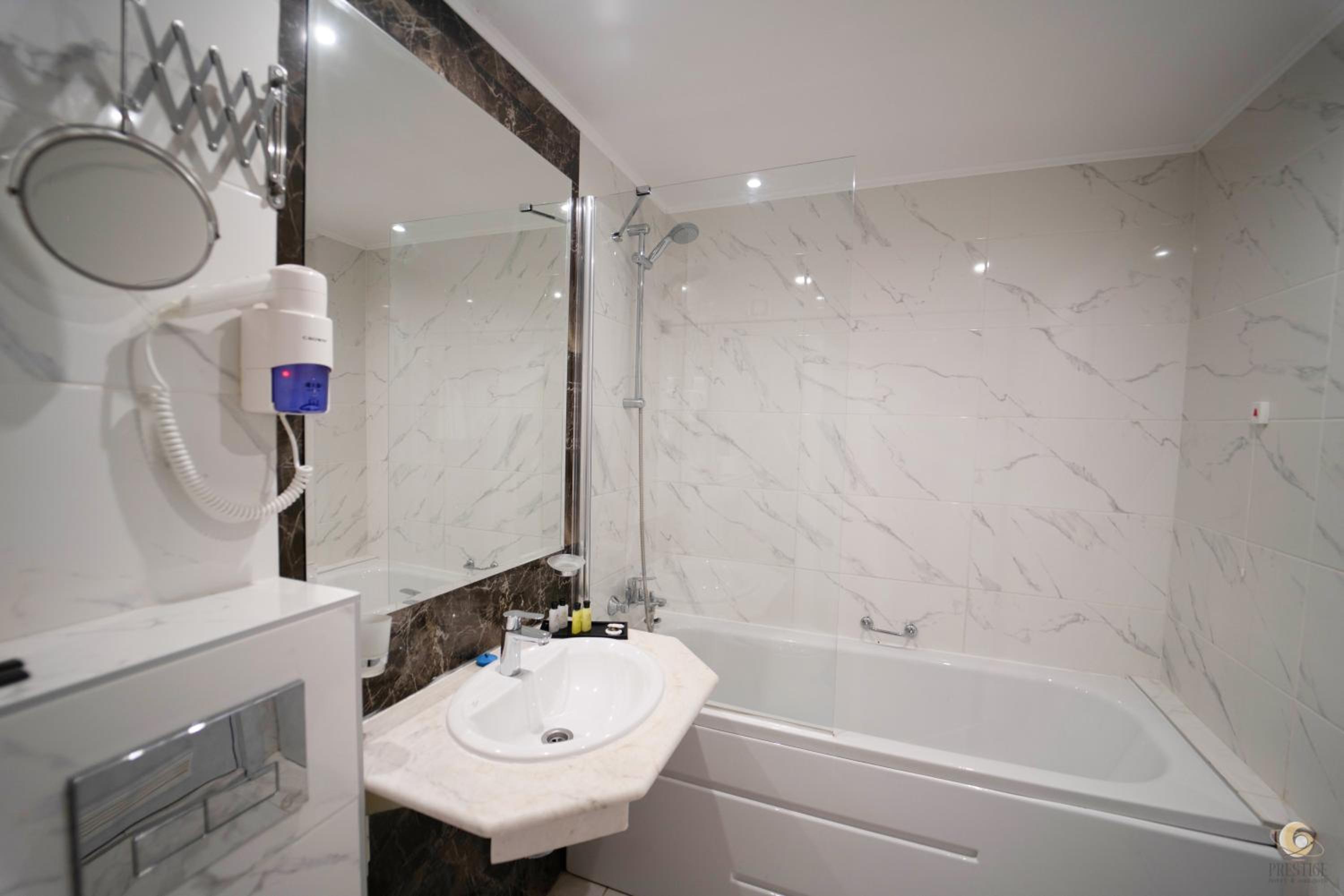 Deluxe Double or Twin Room with Balcony - Free Aquapark Access