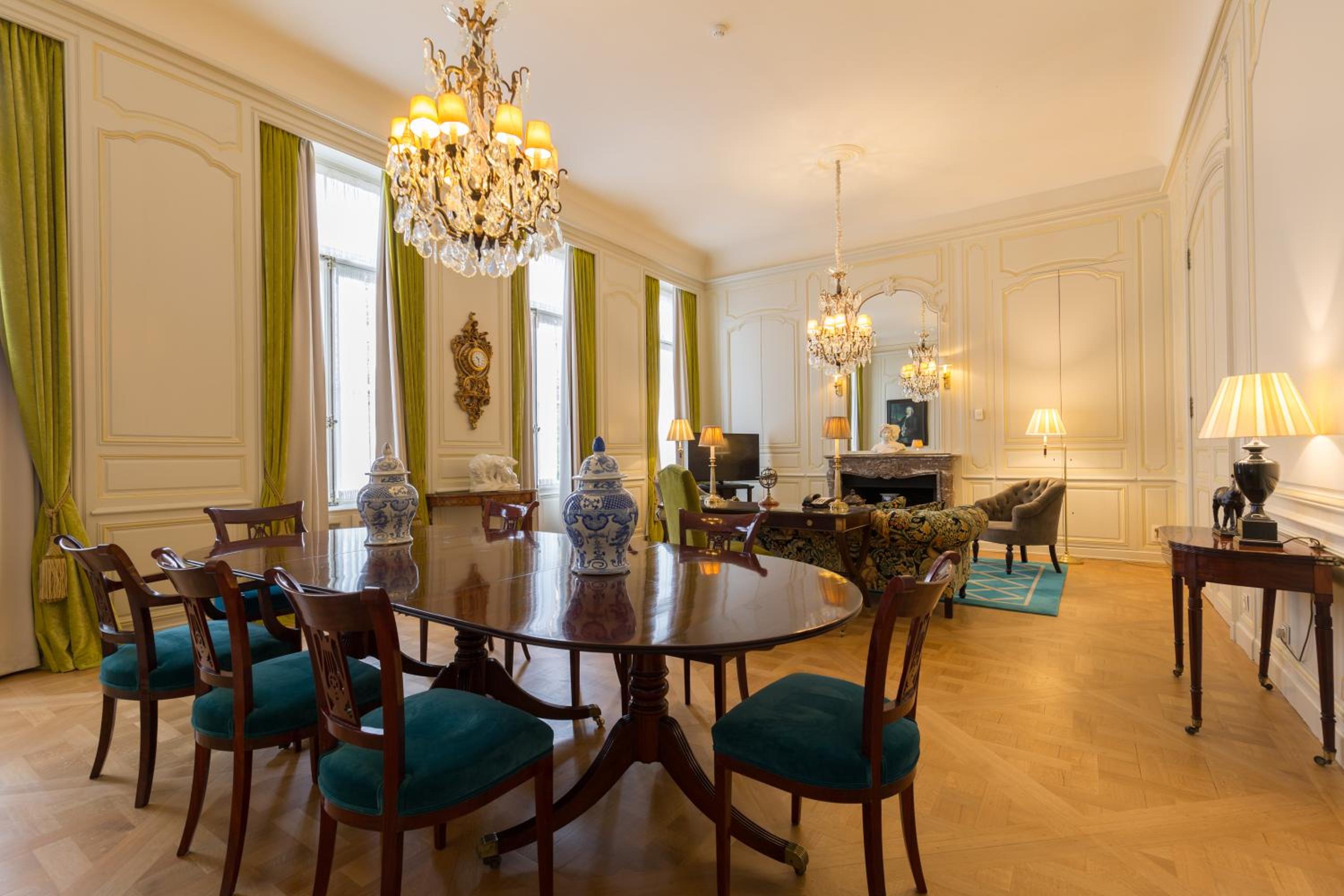 Deluxe Suite