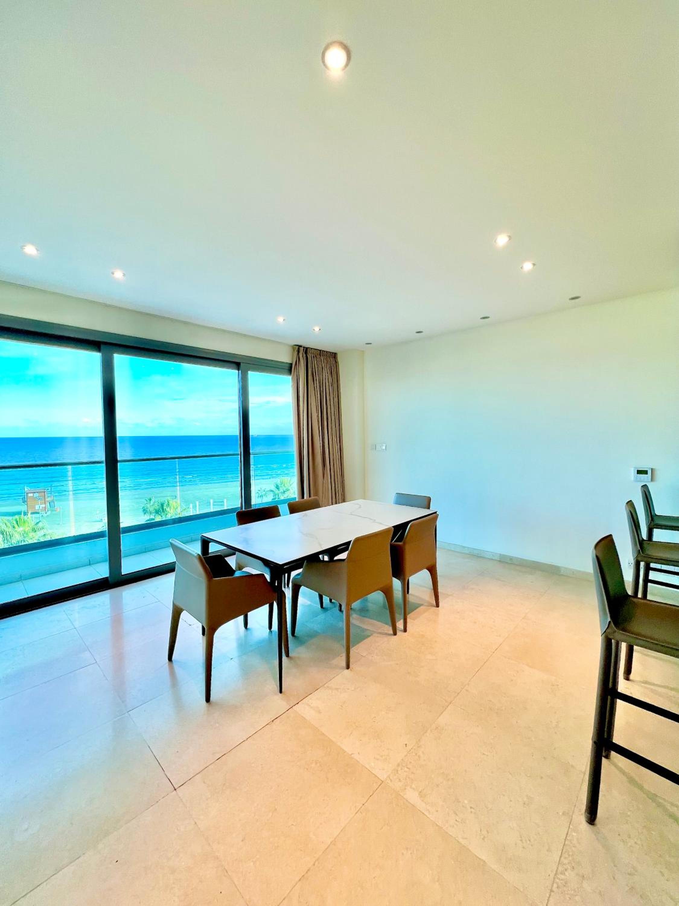 Apartment with Sea View