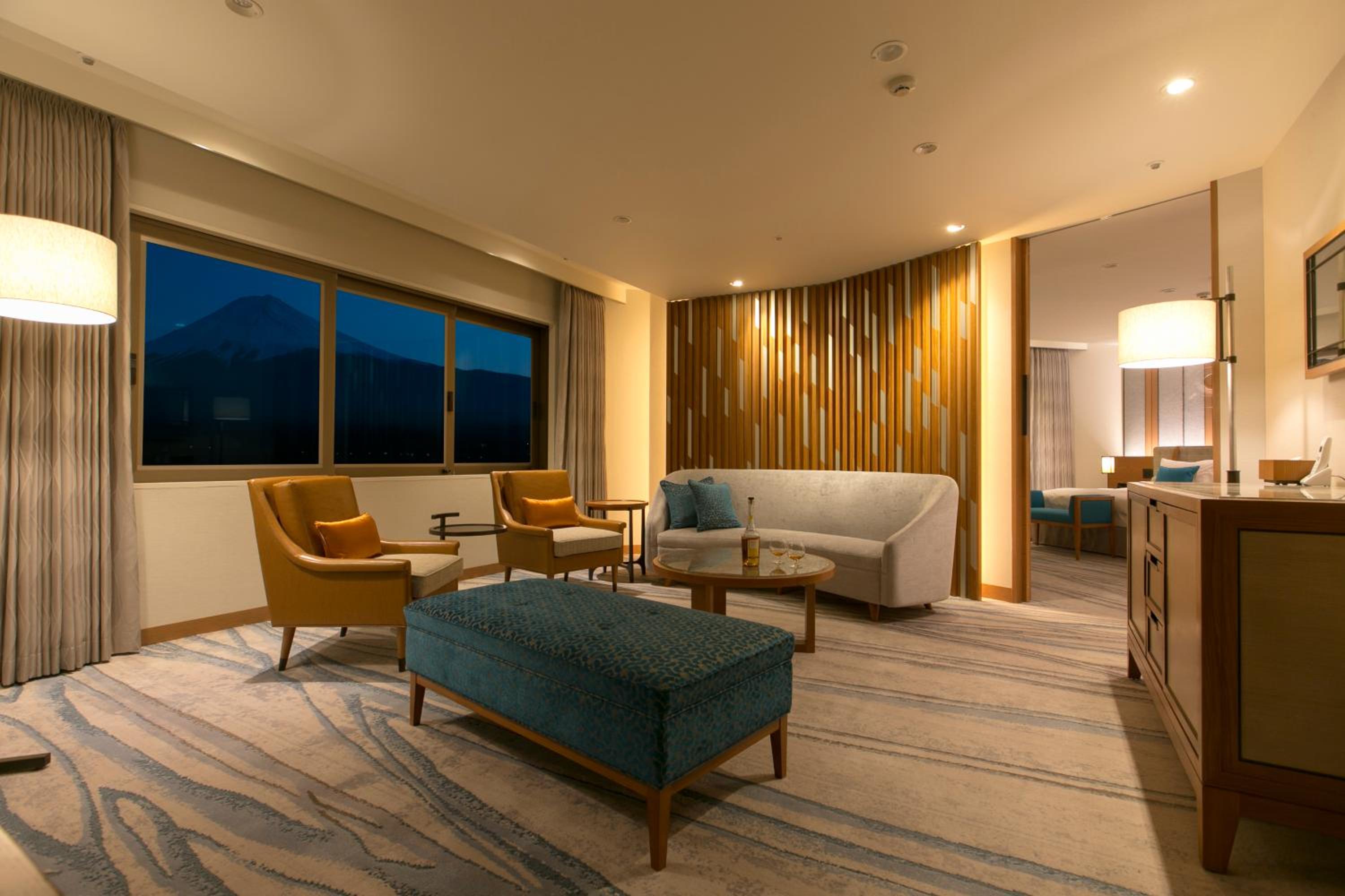 Royal Suite on Higher Floor with Mt. Fuji View - Non-Smoking