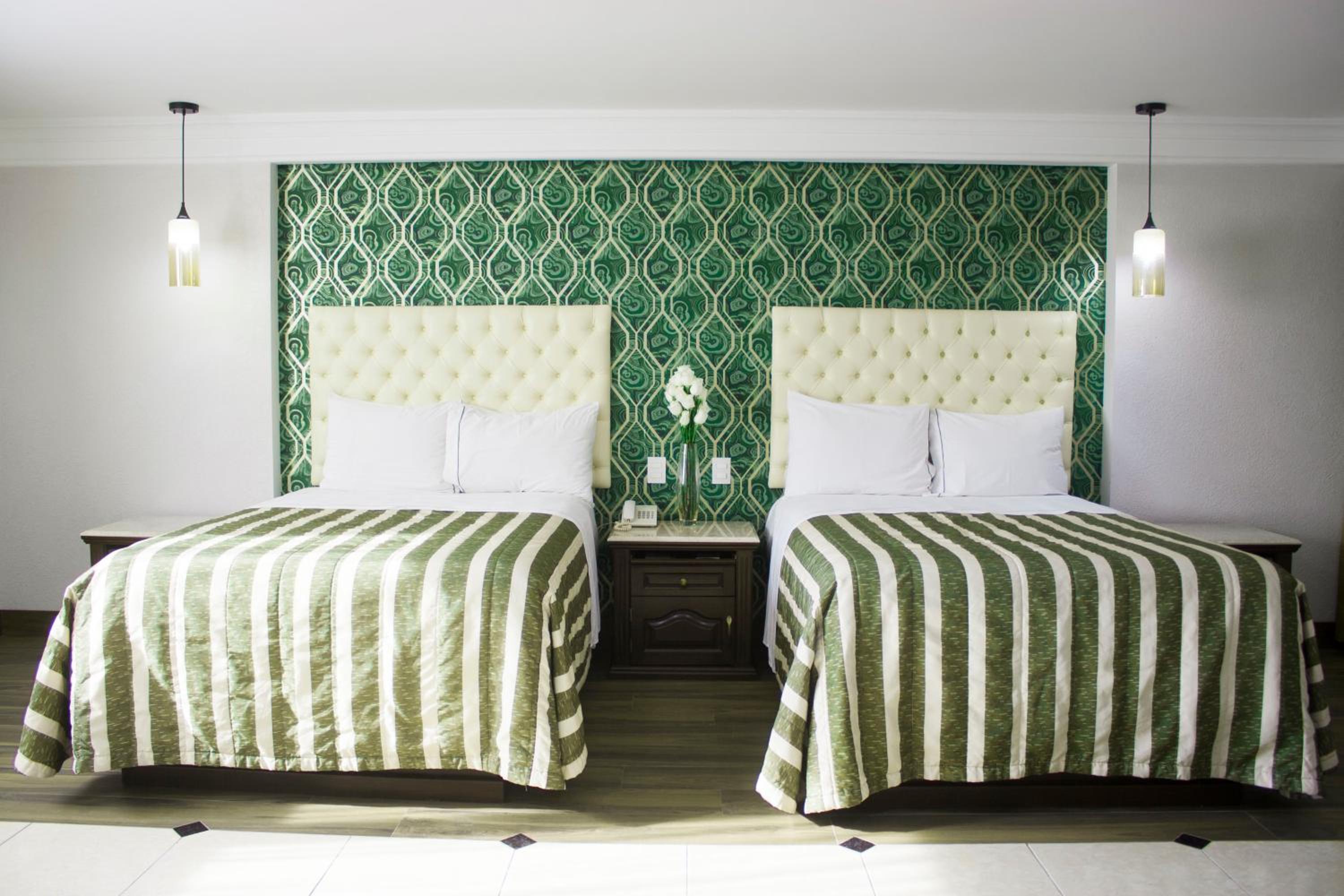 Standard Double Suite