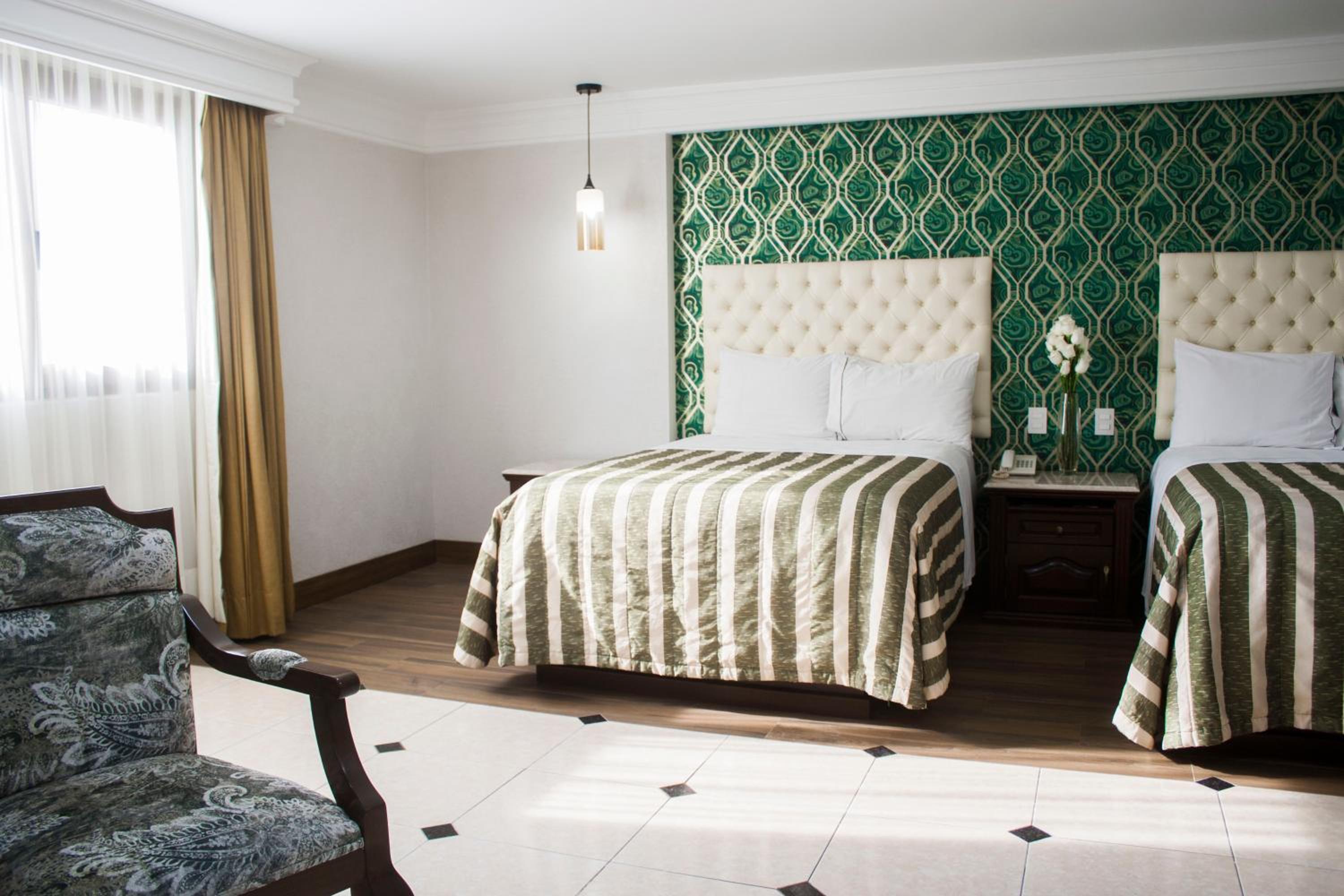 Standard Double Suite