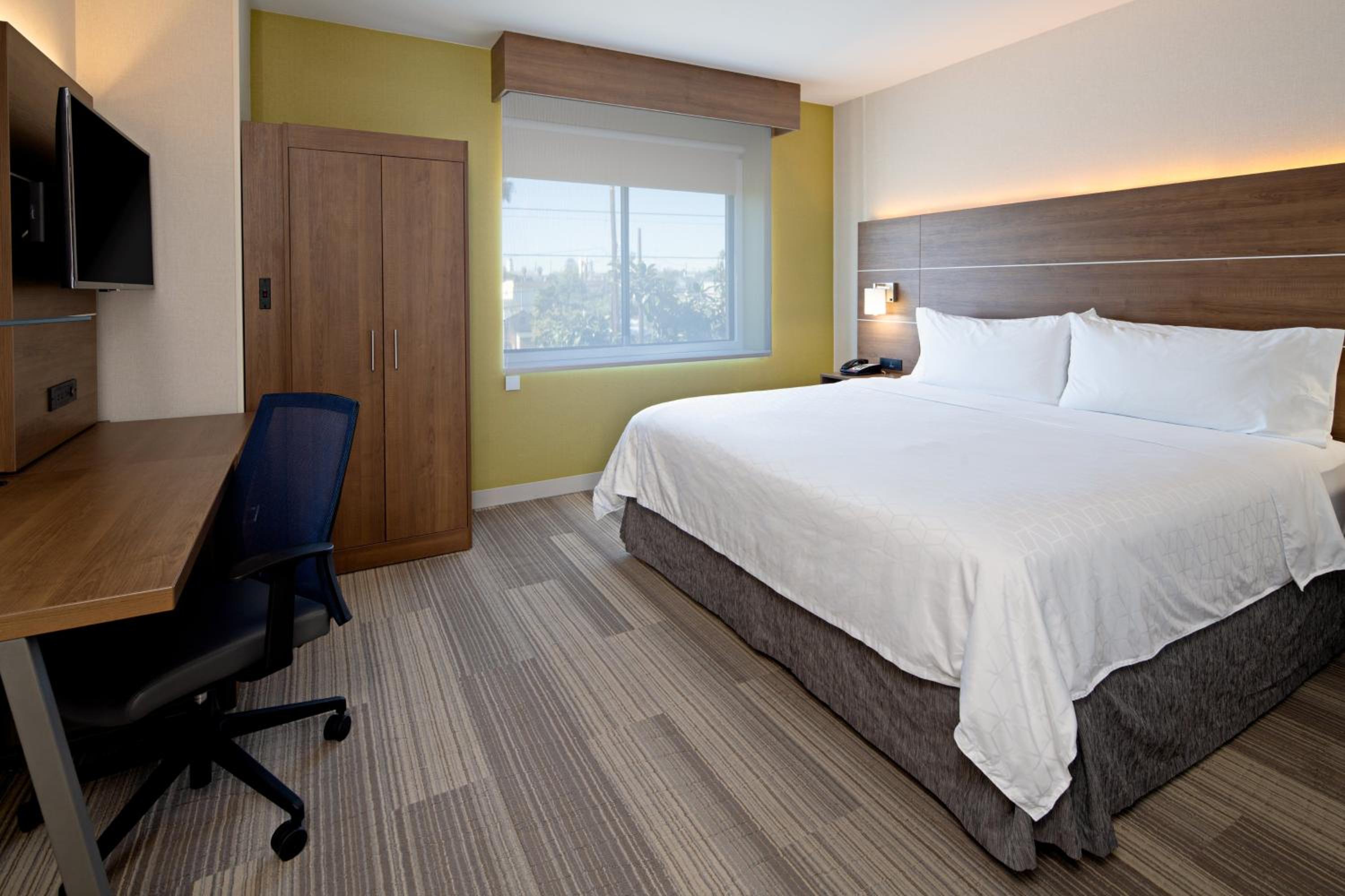 King Suite with Mobility Accessible Roll-In Shower