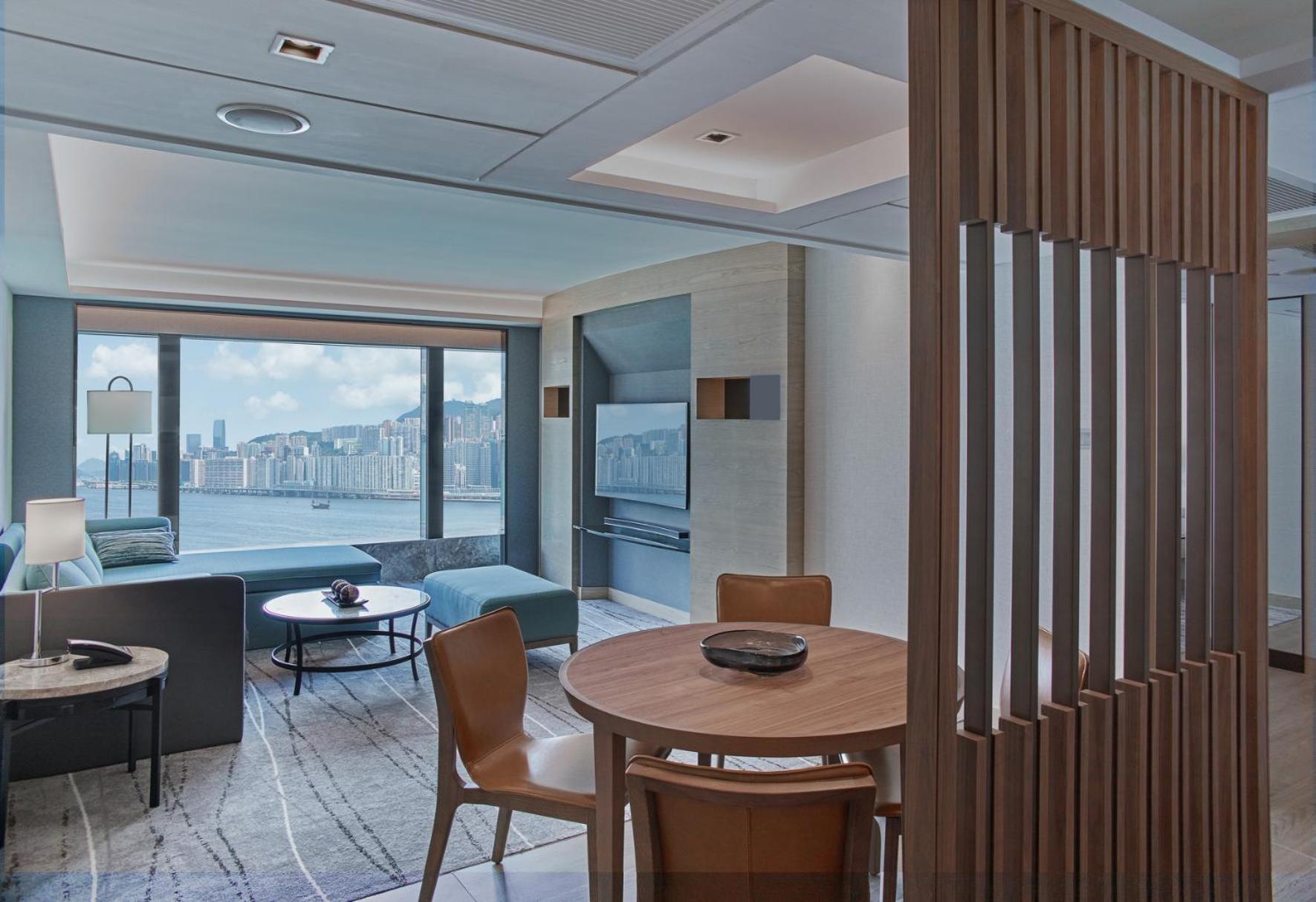 Elite Deluxe Harbor View Suite with Executive Lounge Access