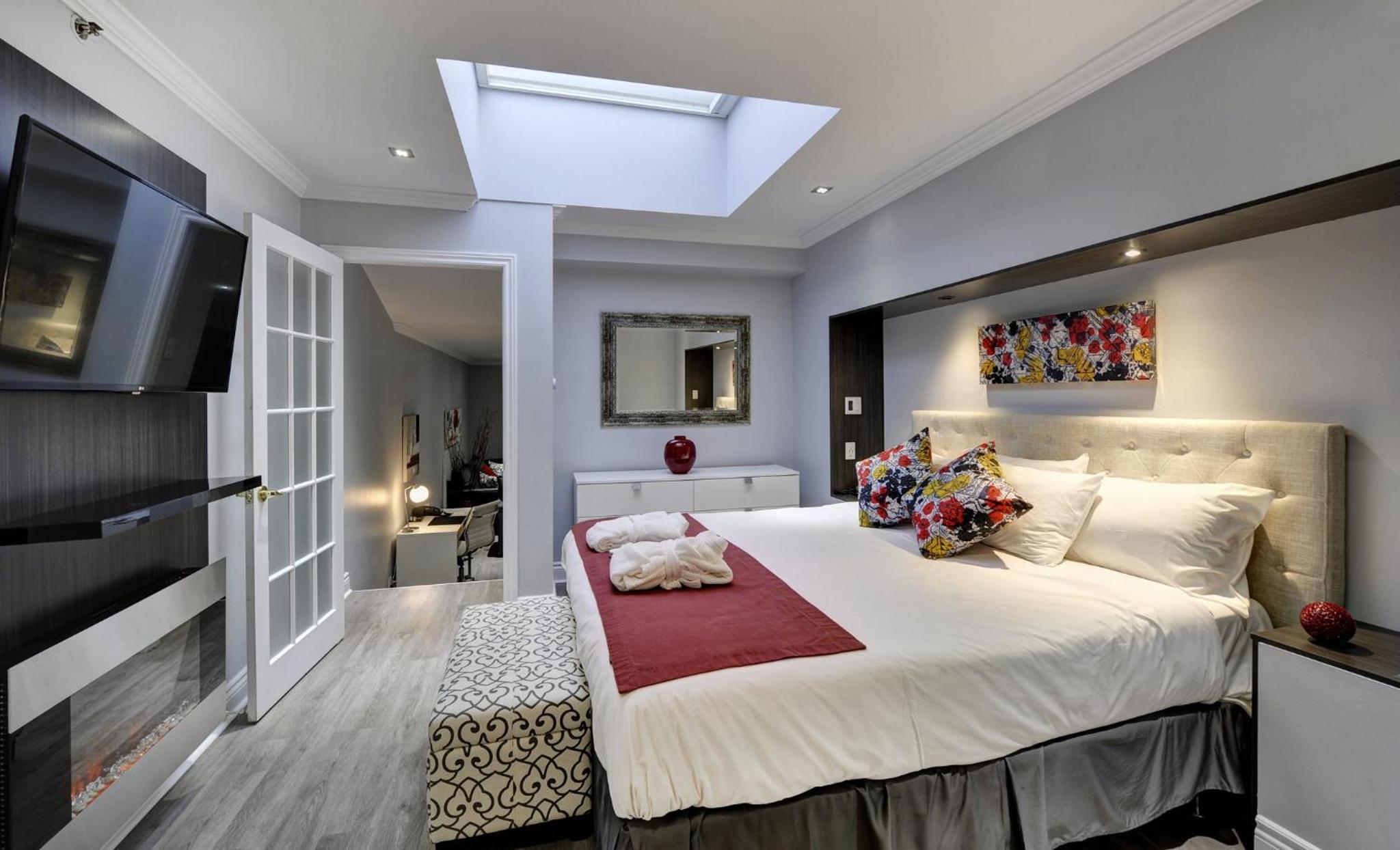 Prestige Suite with King Bed - Non-Smoking