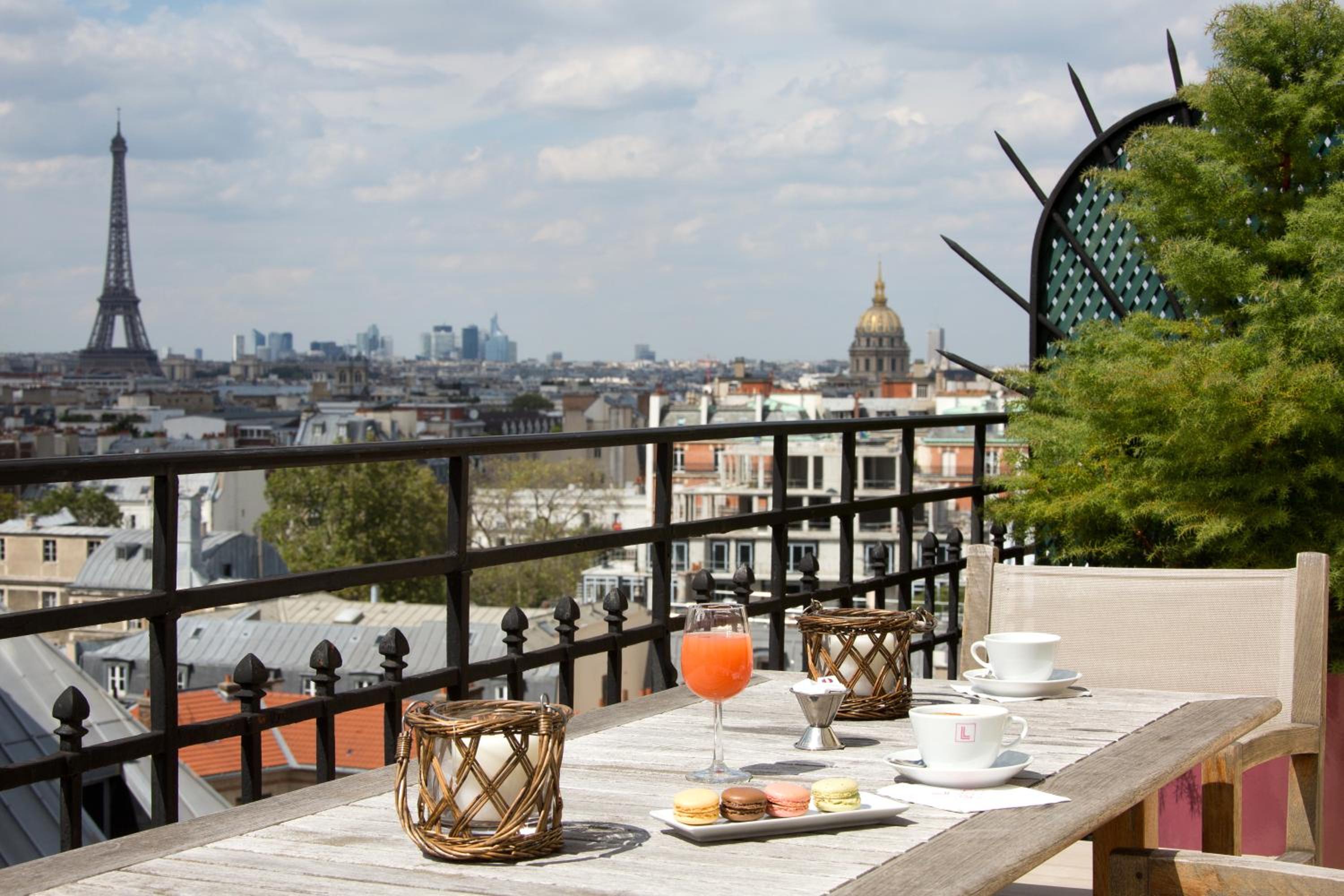 Suite with Terrace with Eiffel Tower View