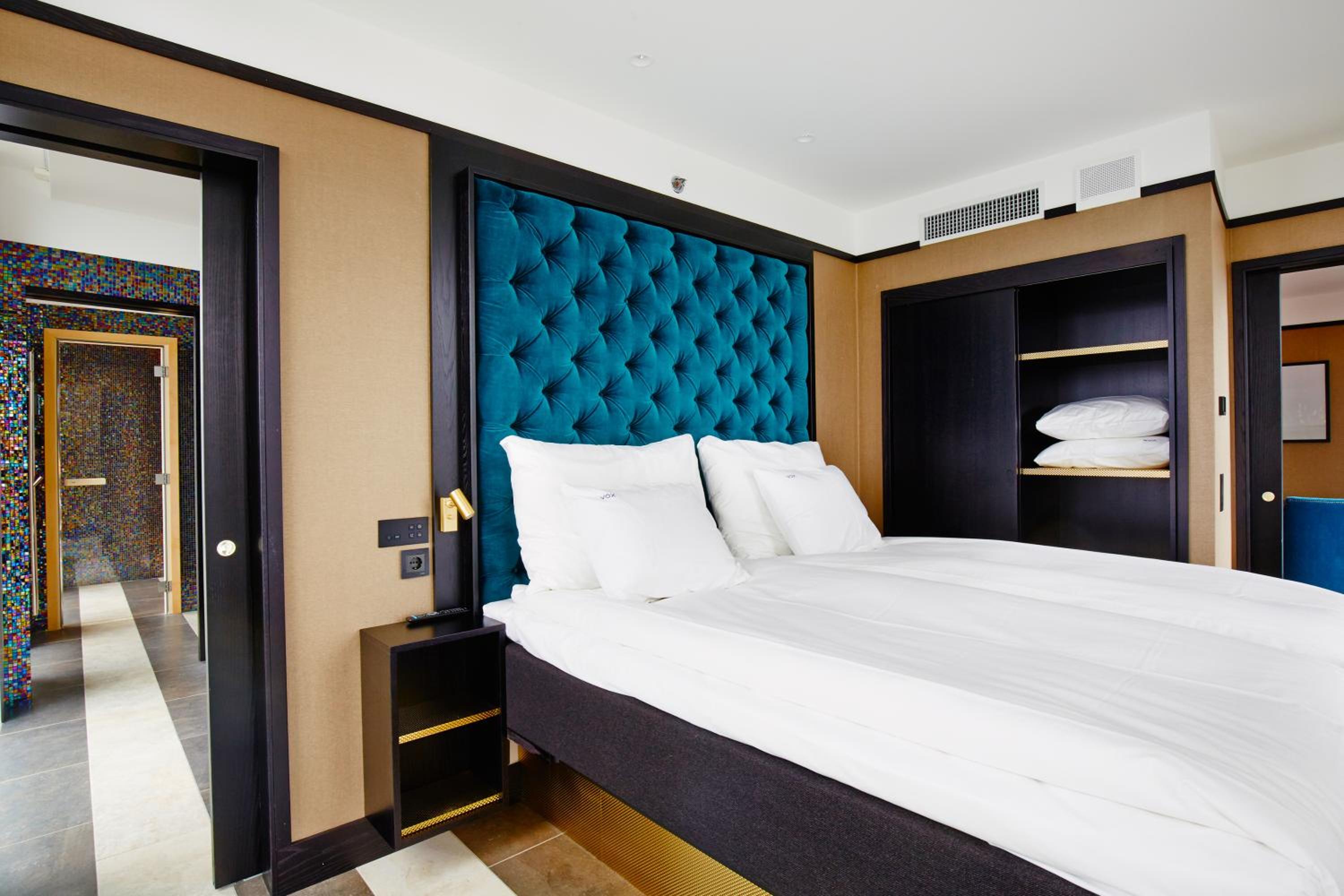 Grand Suite with Lake View