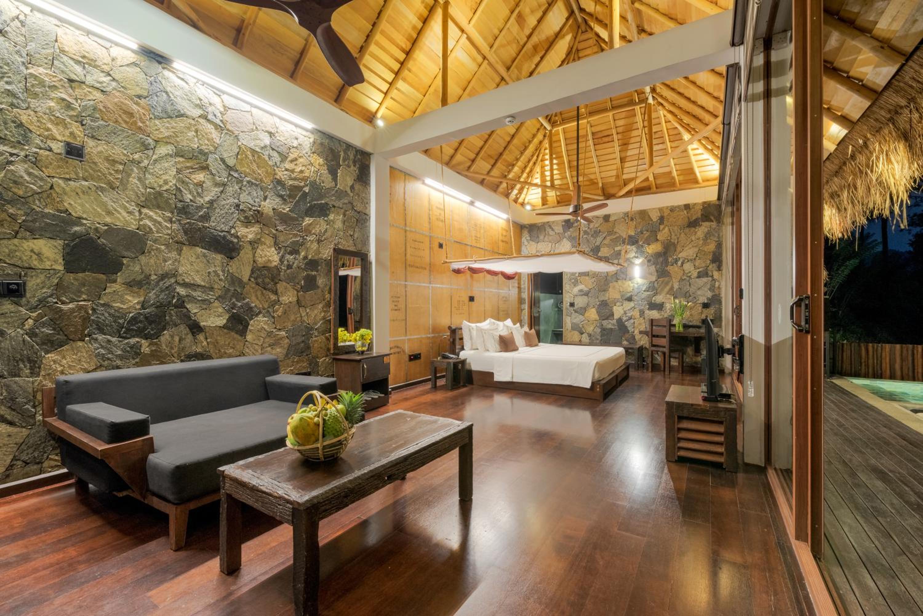 Grand Executive Suite with Plunge Pool