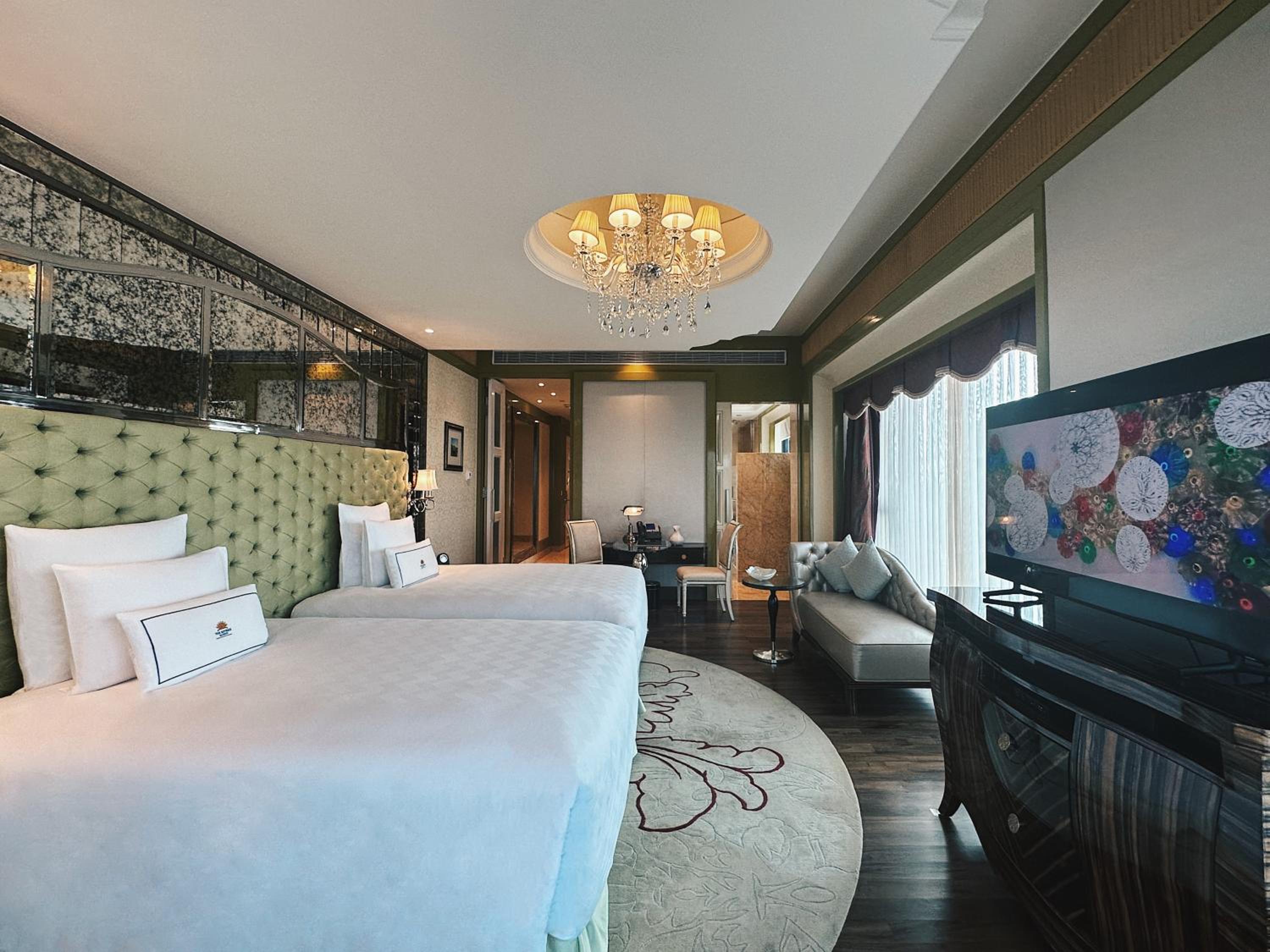 Grand Deluxe Twin Room High Floor