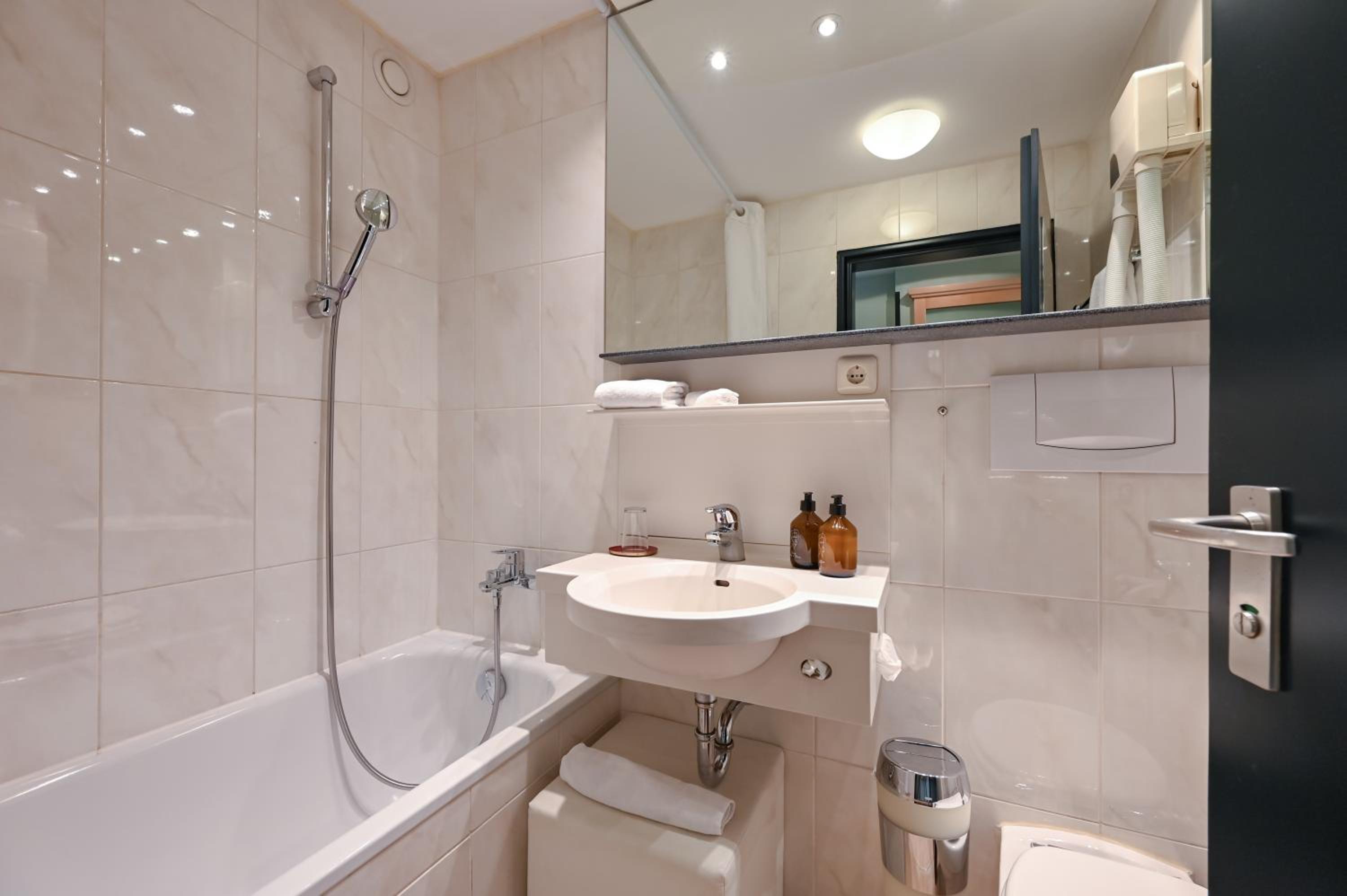 Standard Single Room