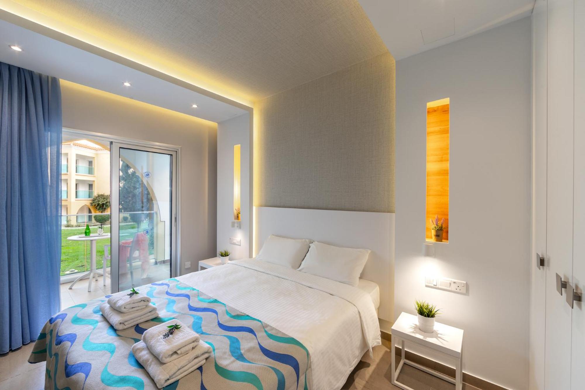 One-Bedroom Suite with Garden View