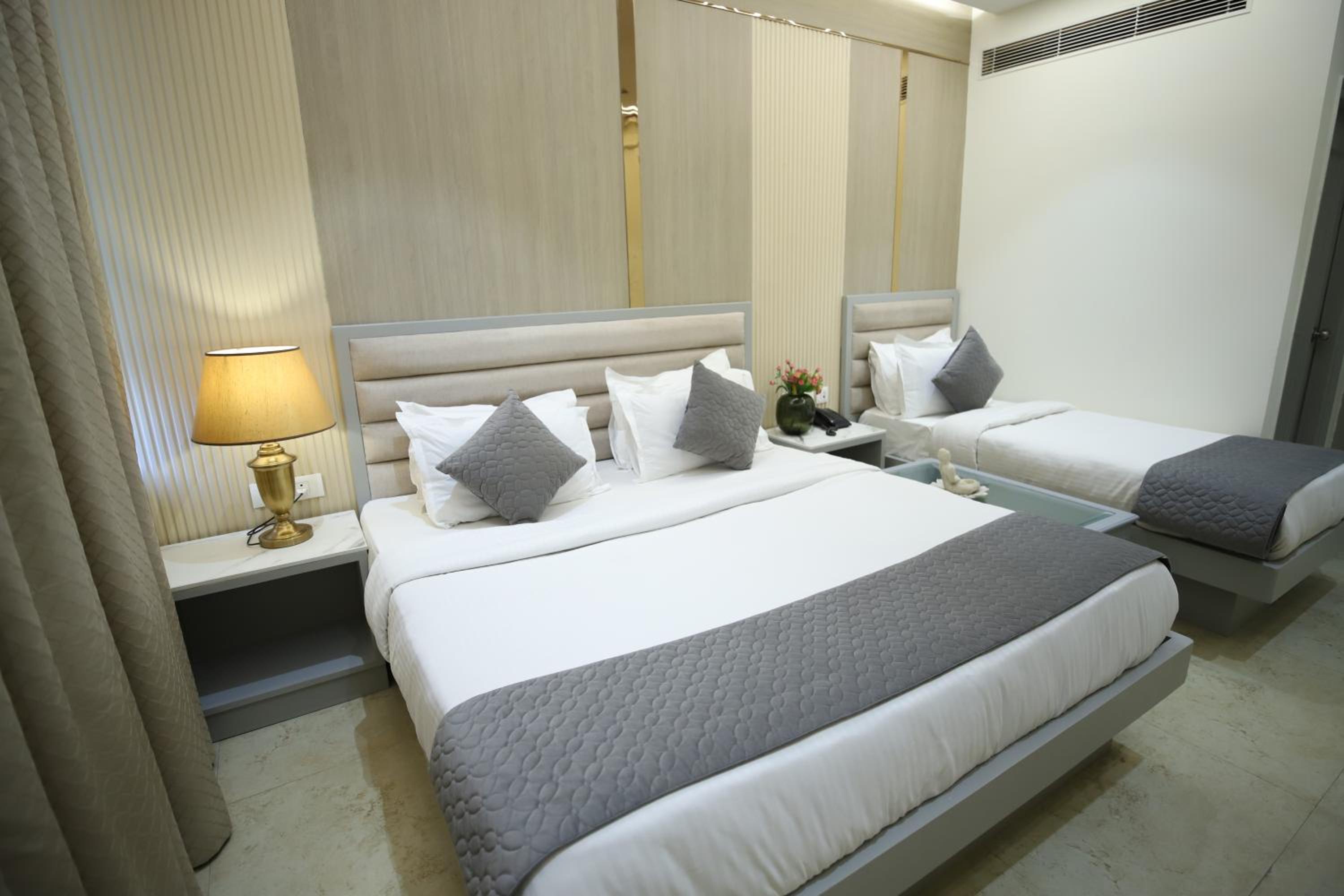Deluxe Triple Room
