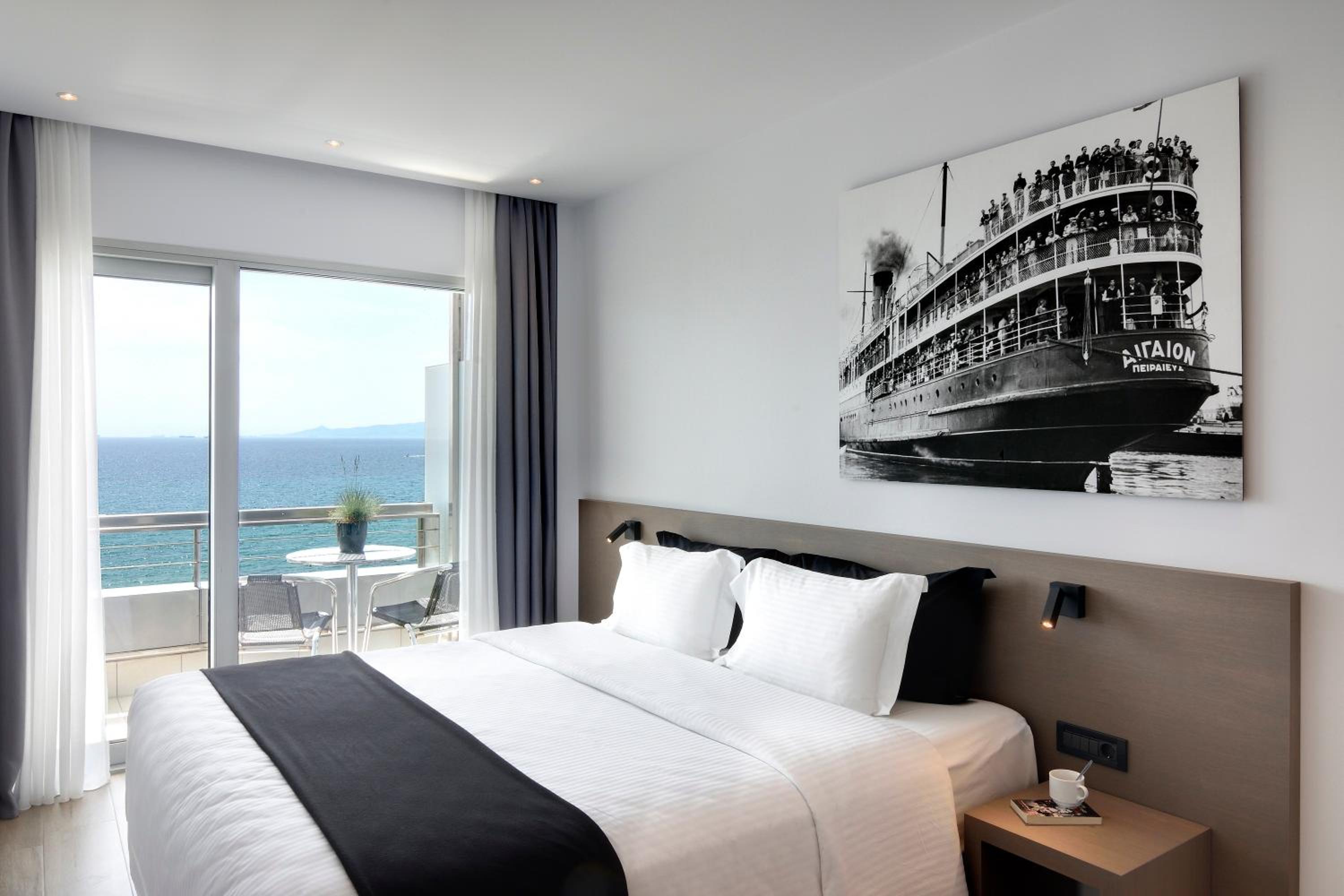 Double or Twin Room with Sea View