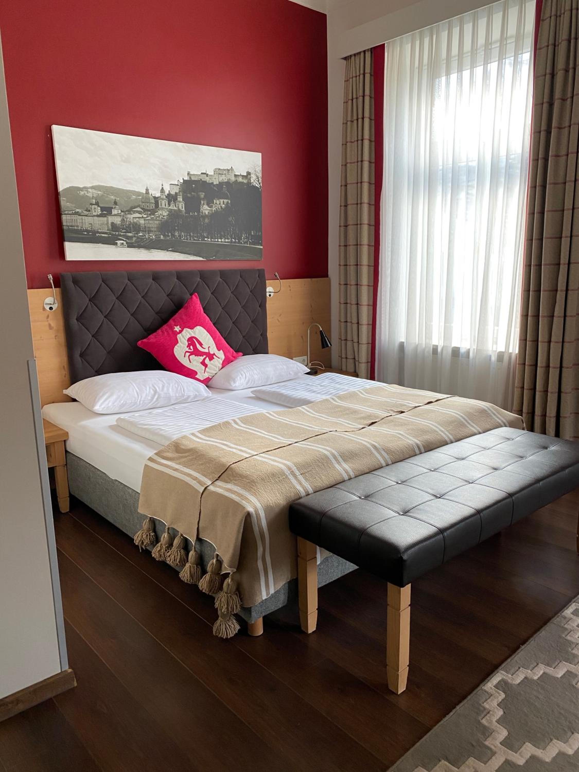 Double Room (1 Adult)