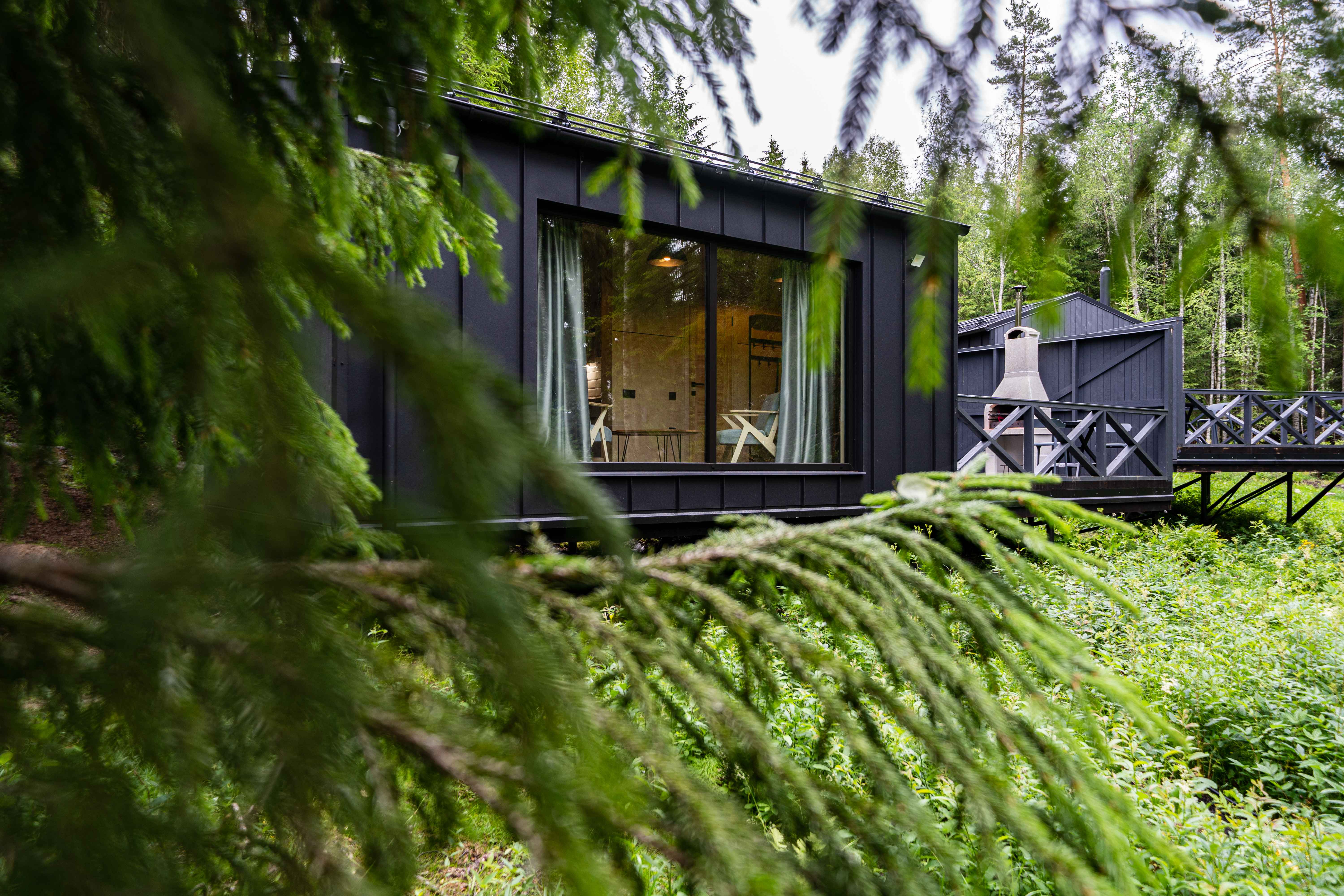 Коттедж №12 Заезд: 15:00 Выезд: 13:00