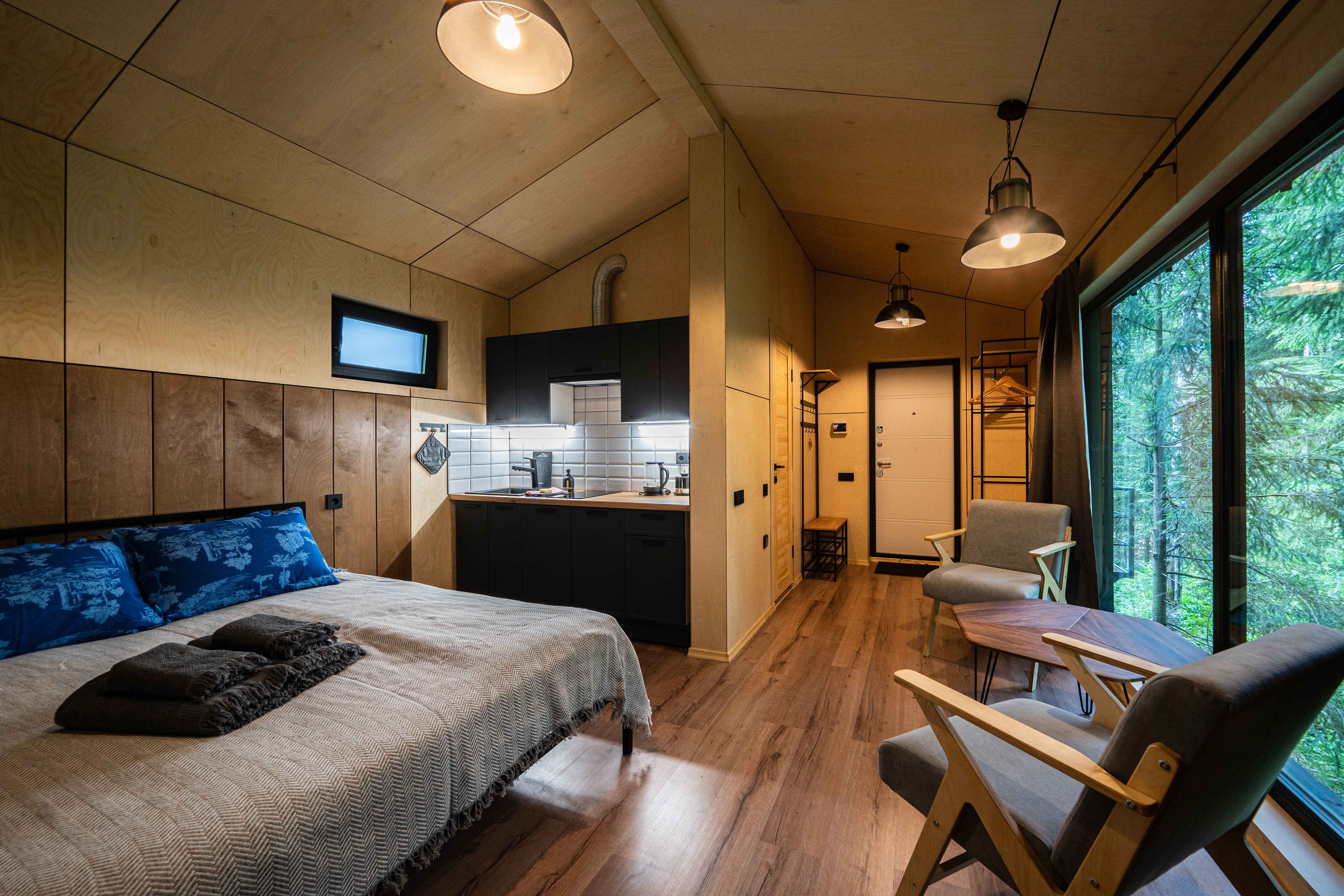 Коттедж №15 Заезд: 14:00 Выезд: 12:00