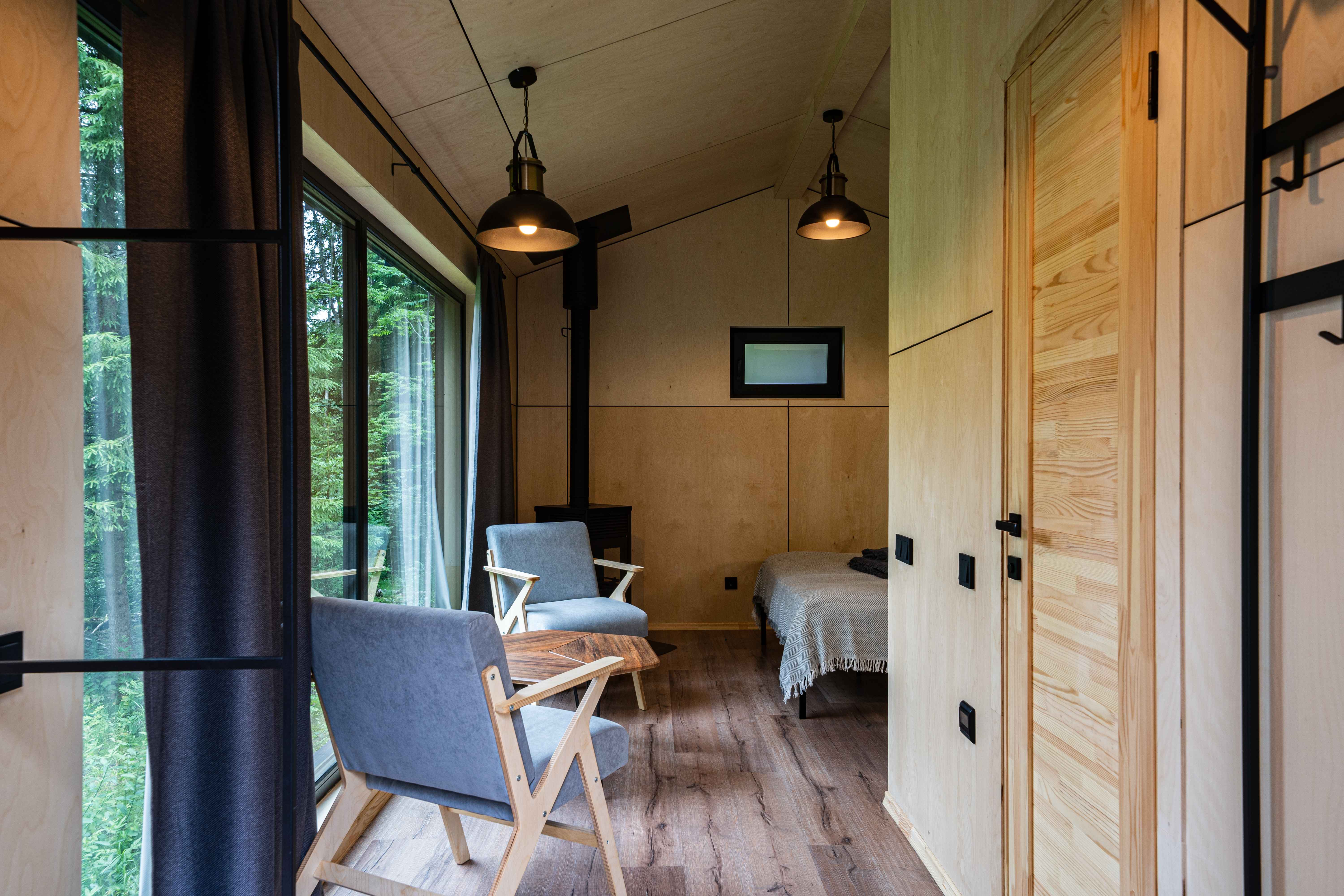 Коттедж №12 Заезд: 15:00 Выезд: 13:00