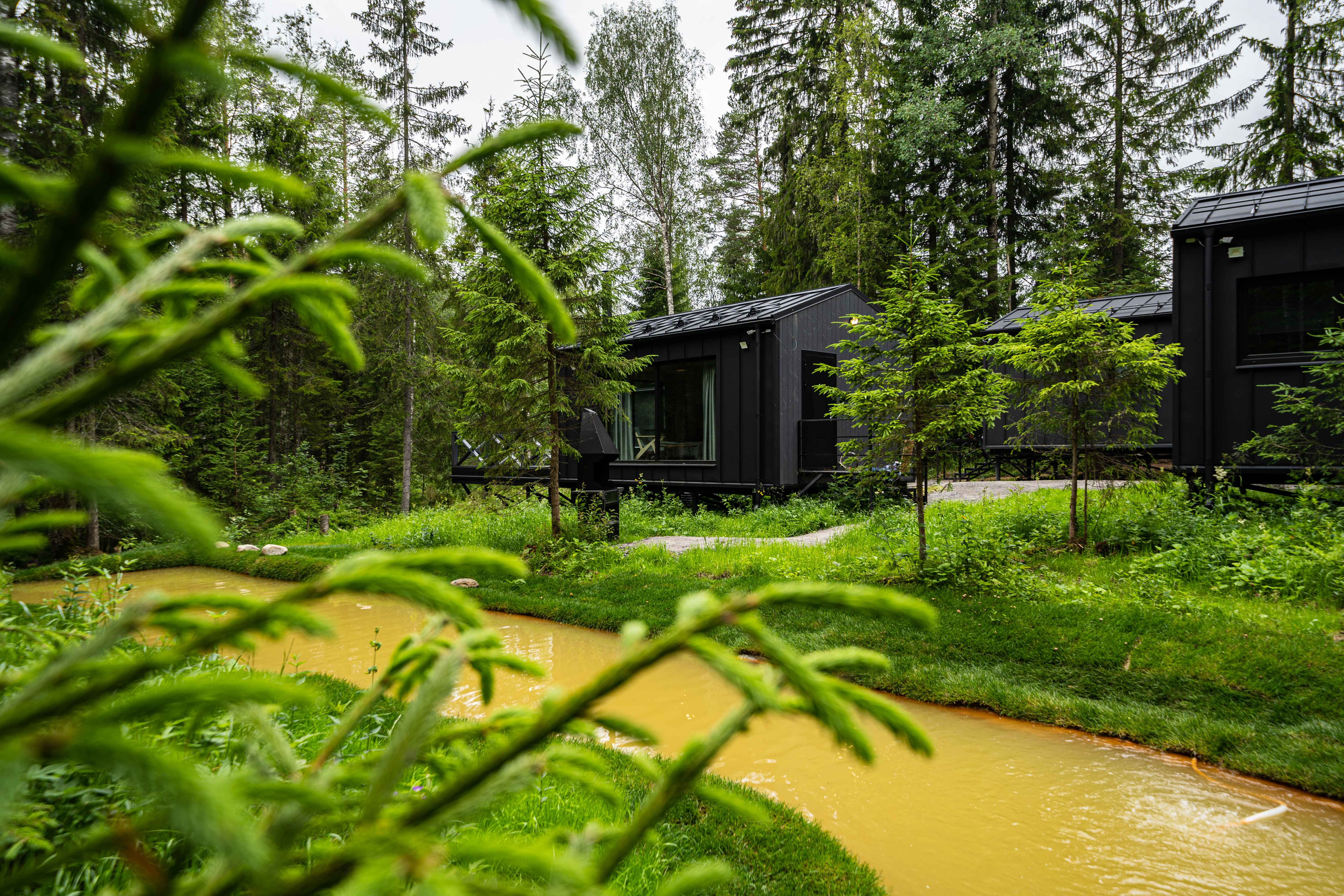 Коттедж №13 Заезд: 15:00 Выезд: 13:00