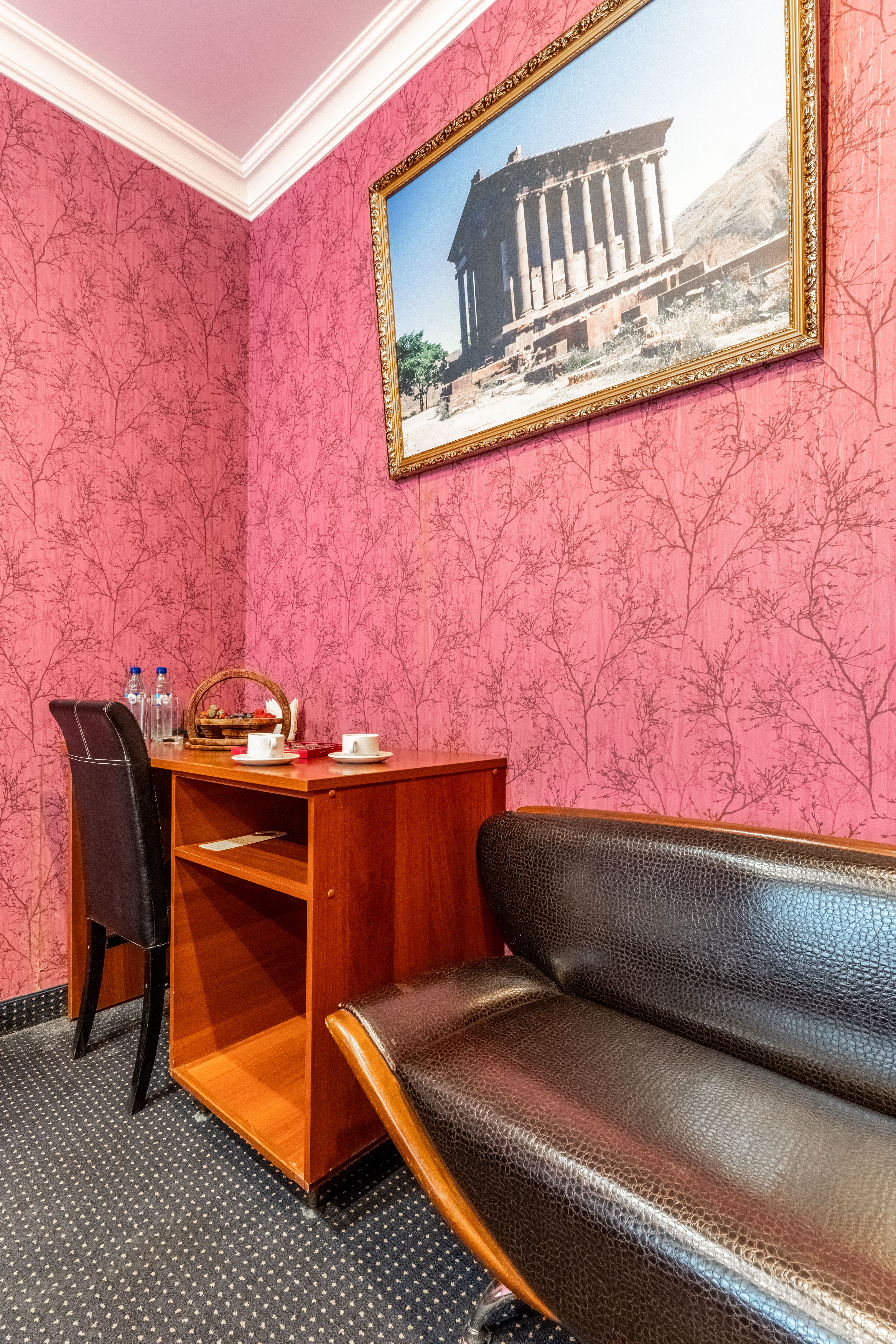 Улучшенный номер с кроватью размера «king-size» или 2 отдельными кроватями