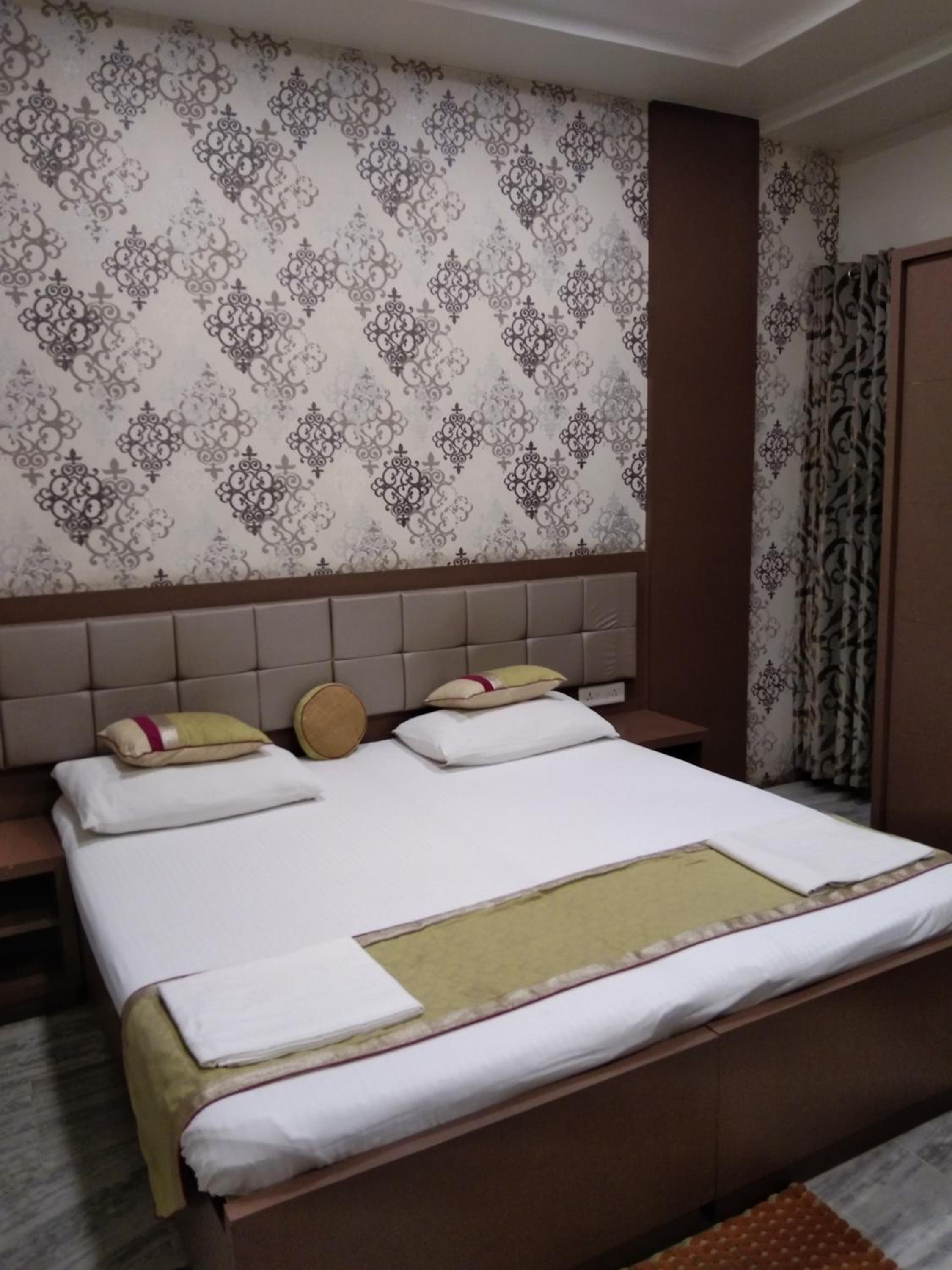 Royal View Room (Includes Ganga Aarti And Darshan Assistance To Kashi Vishwanath Temple)