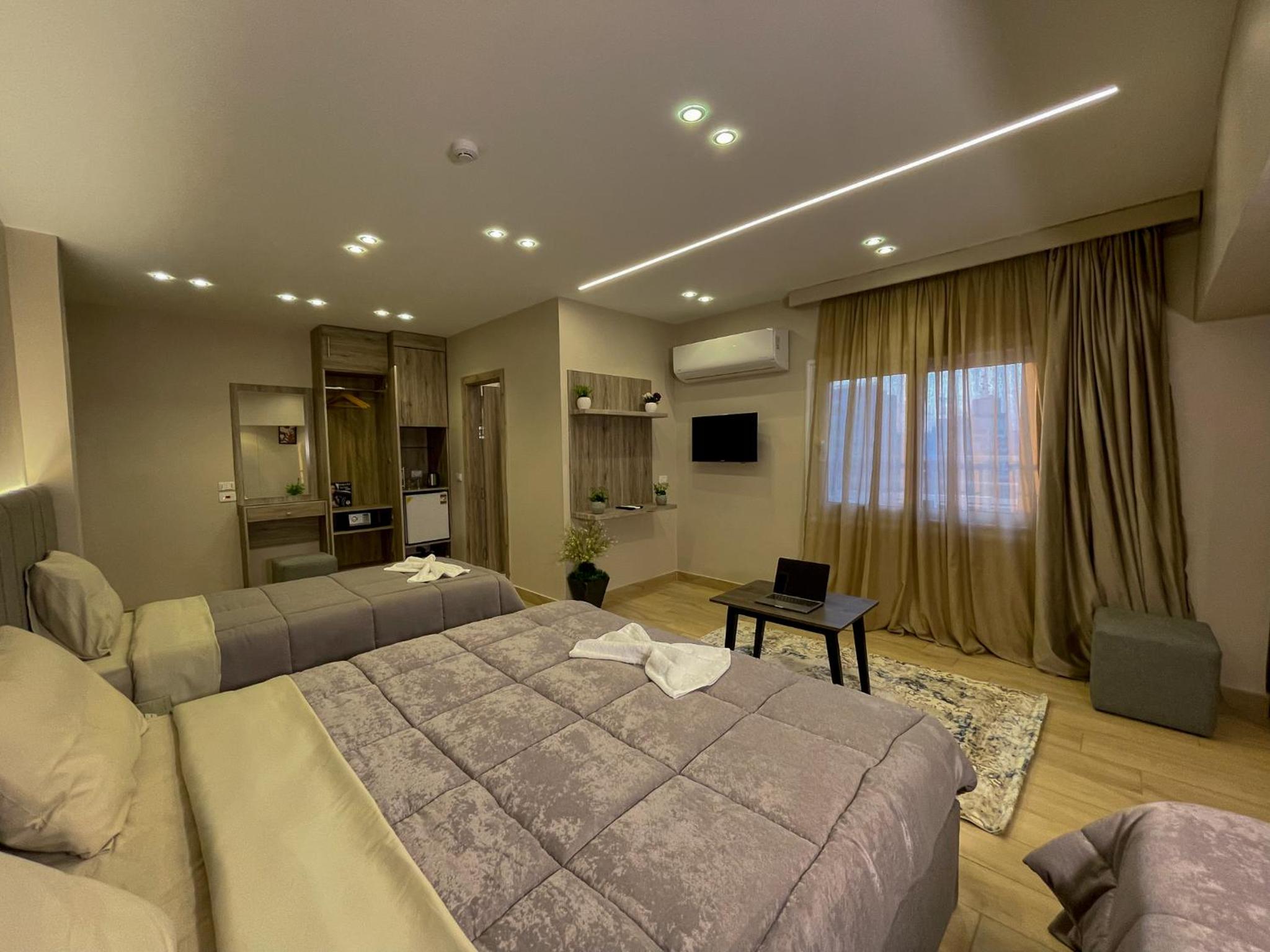 Deluxe Quadruple Room