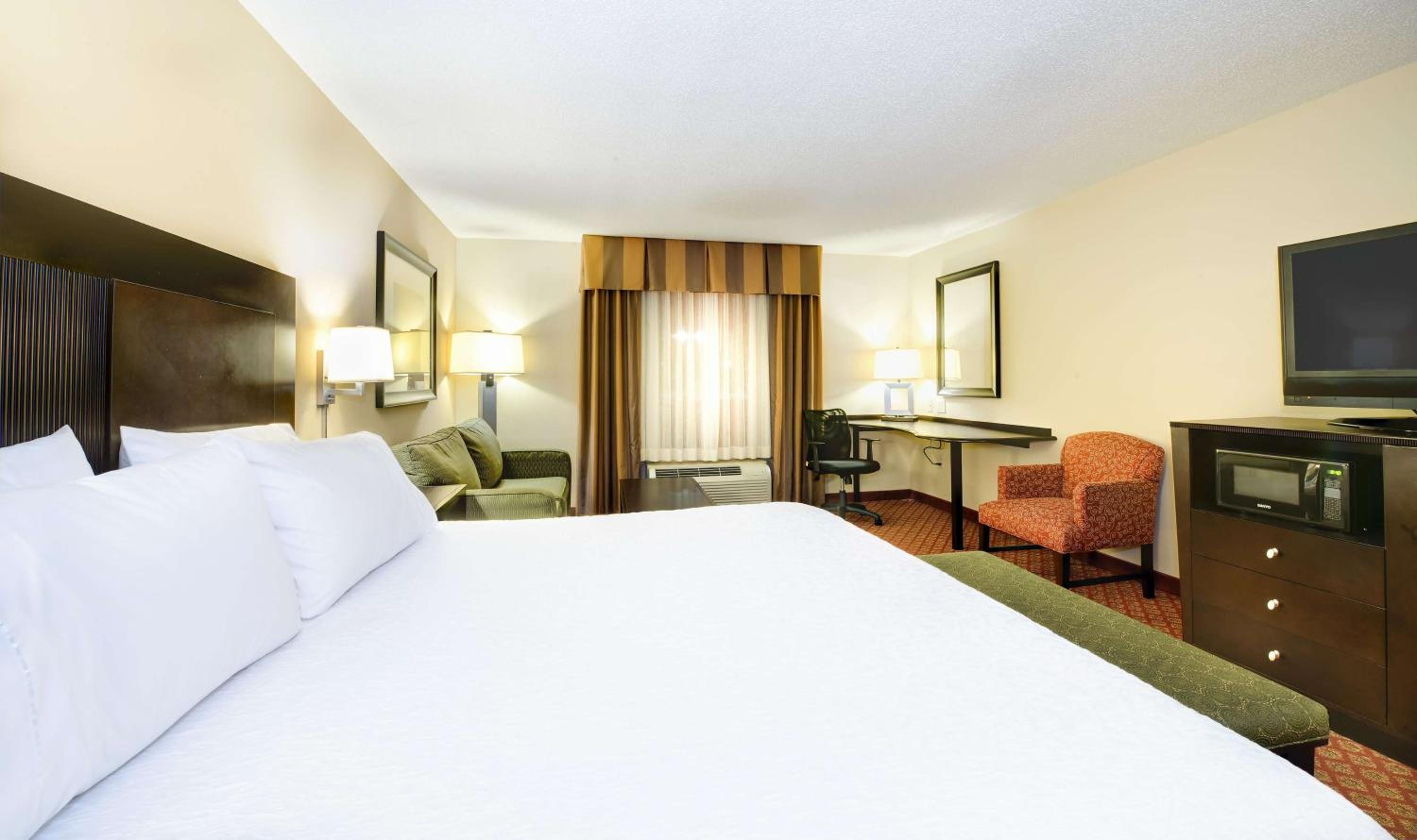 King Room with Sofa Bed - Non-Smoking