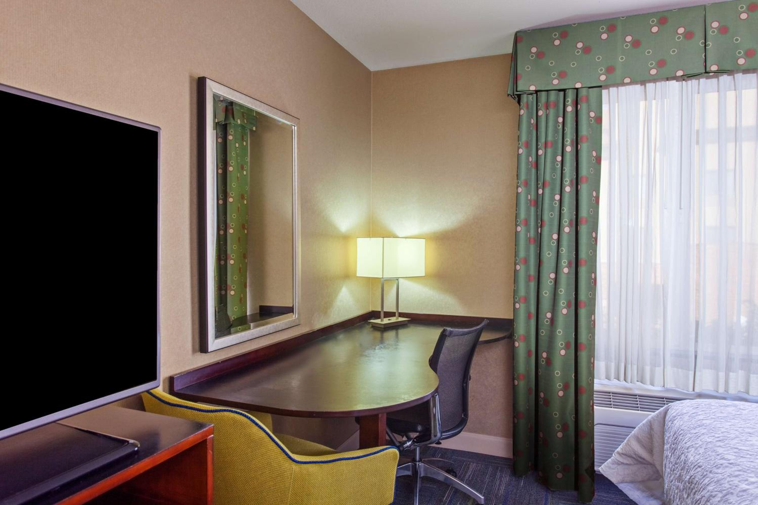 Room with Two Queen Beds - Non-Smoking