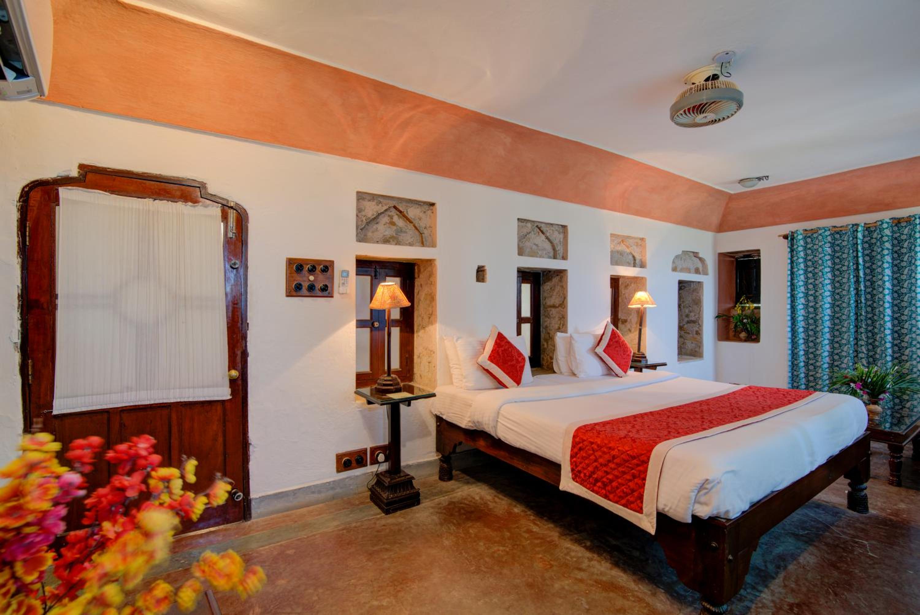 Duplex Suite (Enjoy Hi-Tea with Cookie)