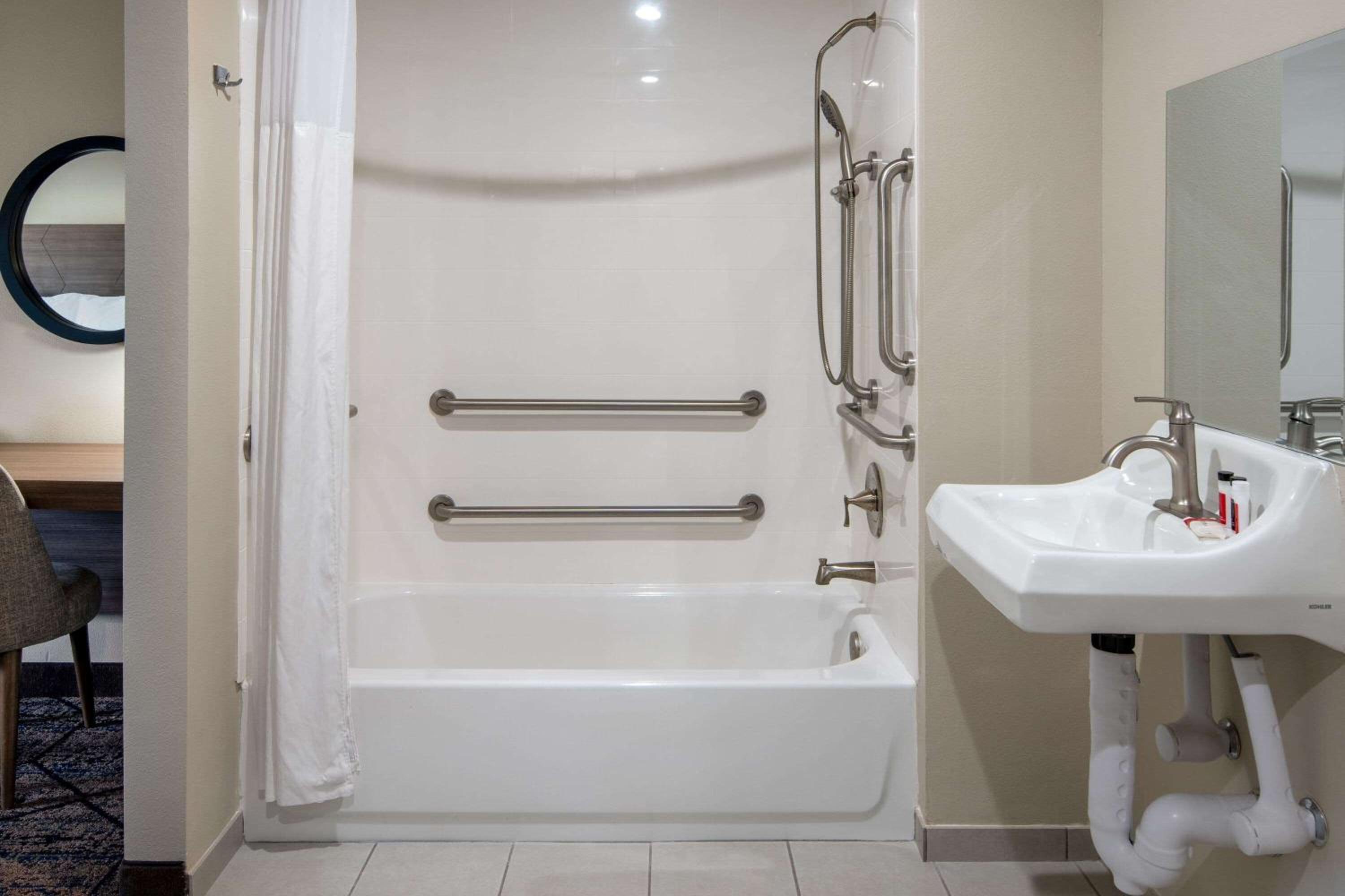 2 Double Beds, Mobility Accessible Room, Bathtub w/ Grab Bars, Non-Smoking