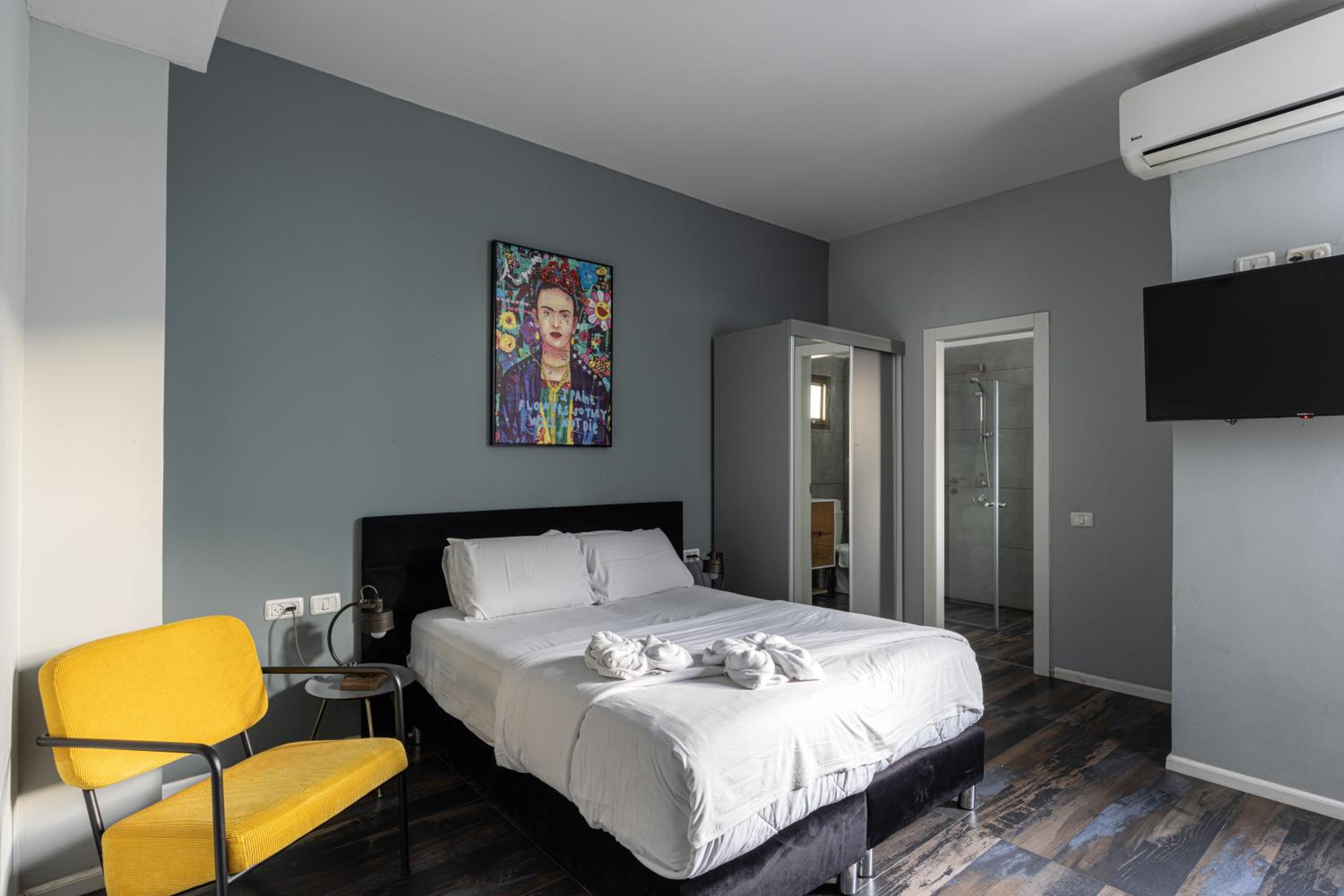 Deluxe Studio with Kitchenette