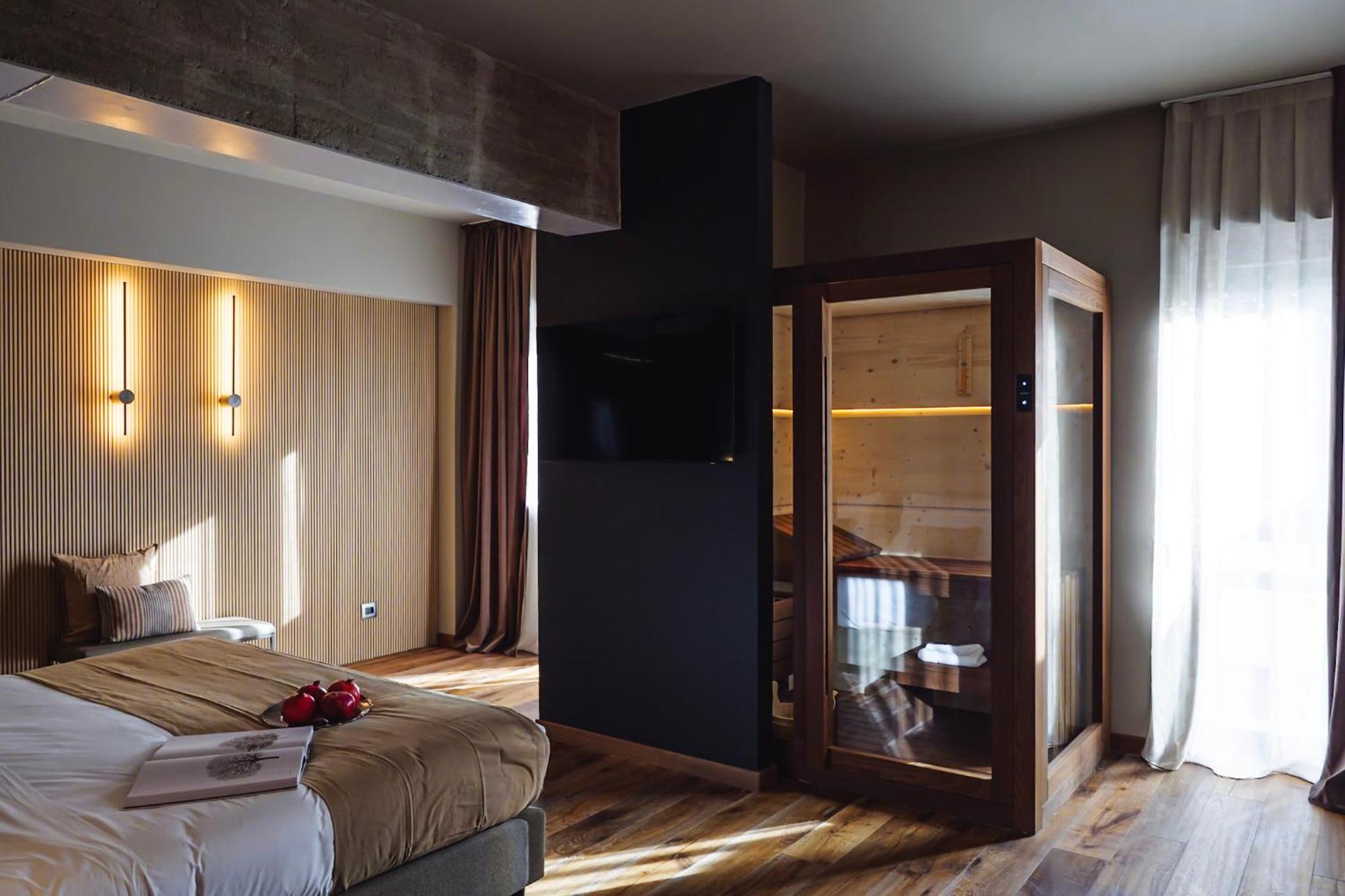 Suite with Sauna