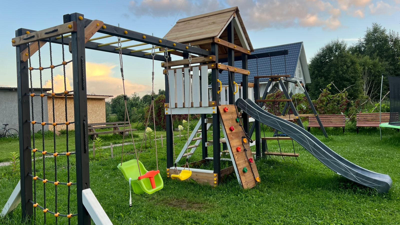 Семейный коттедж на 2 линии с видом на реку