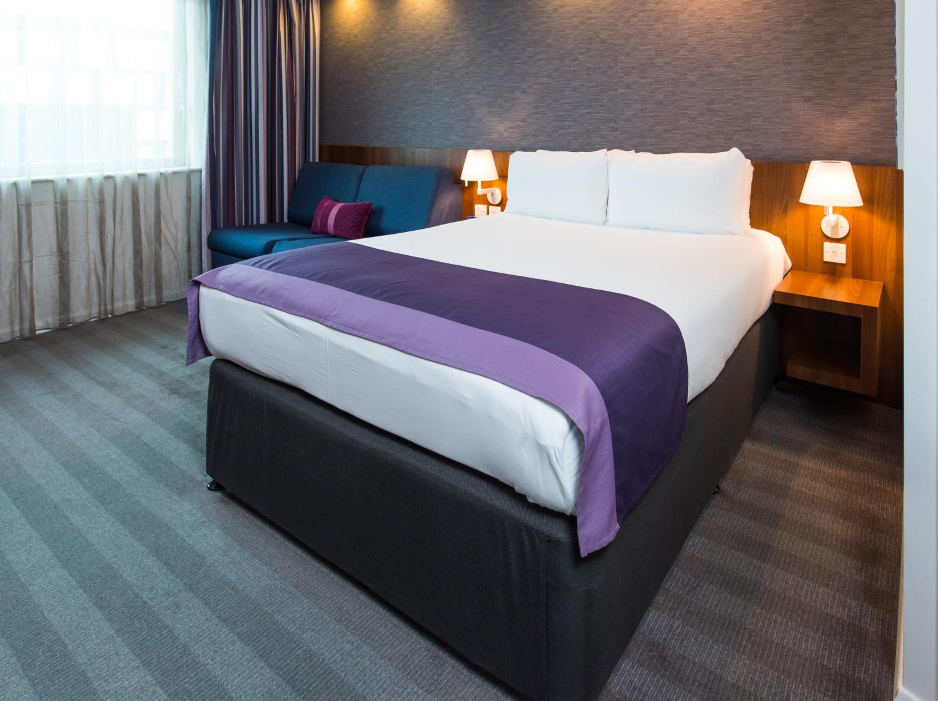 Standard Double Room with Free Hot Breakfast